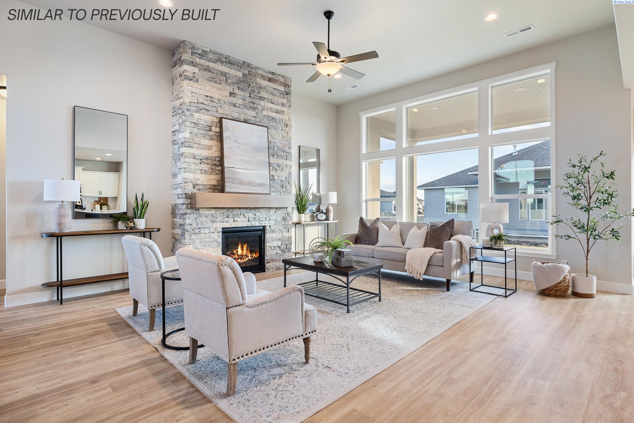 8713 Dusty Maiden Dr, Pasco, WA 99301