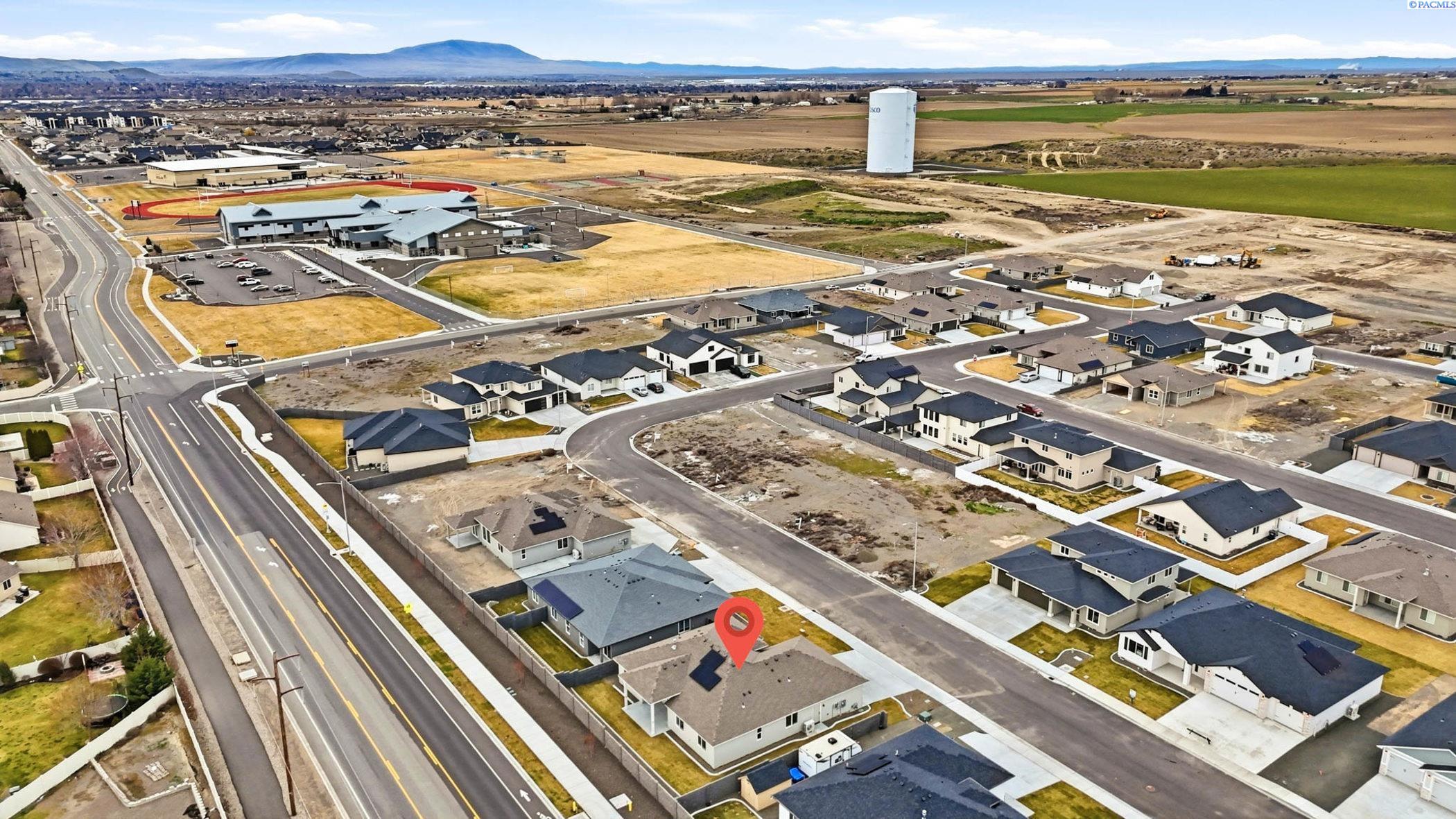 8802 Silver Mound Dr, Pasco, WA 99301