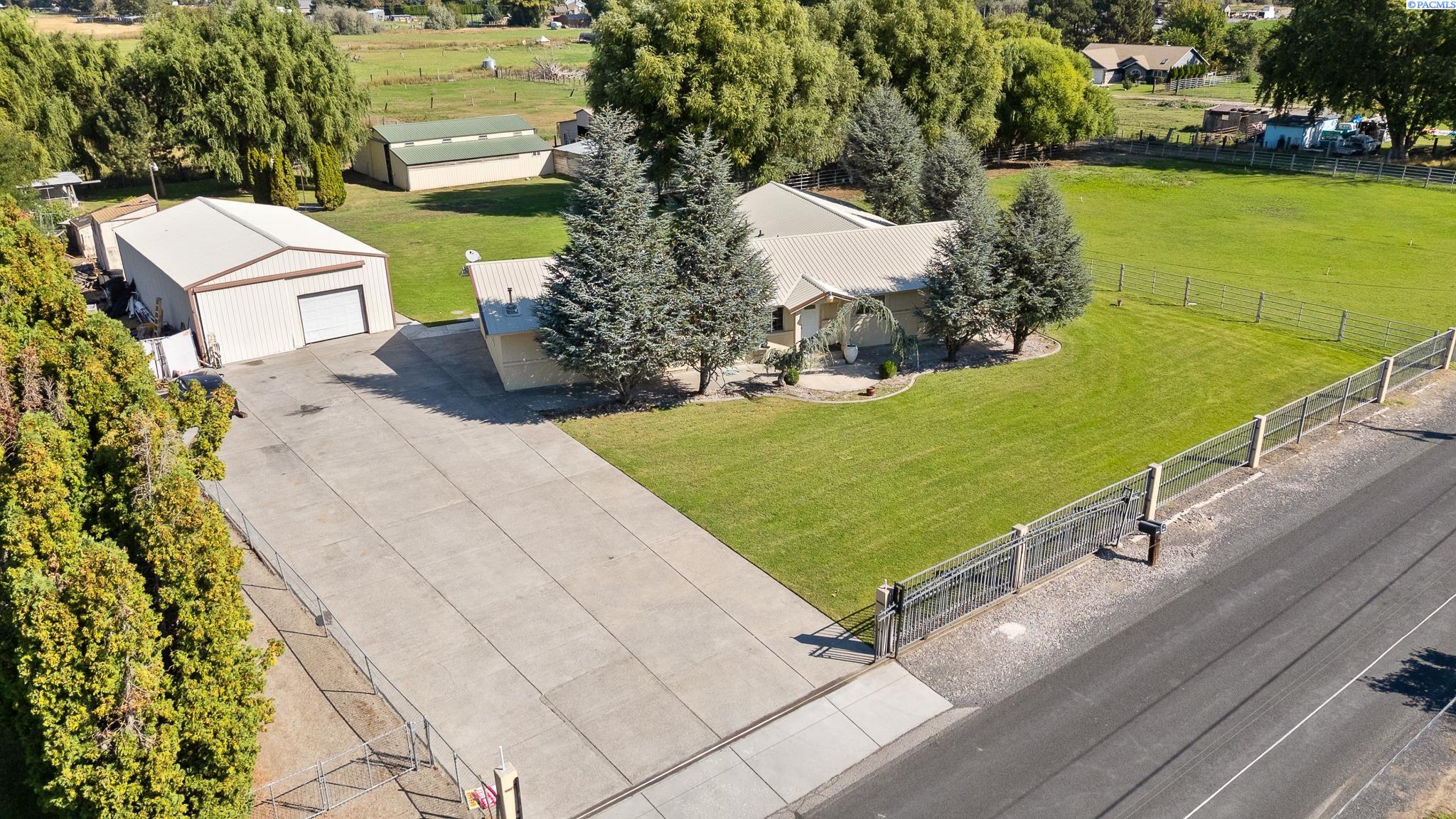 210506 Cochran Rd, Kennewick, WA 99337