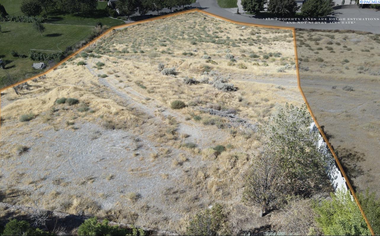 12050 Hillcrest Dr, Pasco, WA 99301