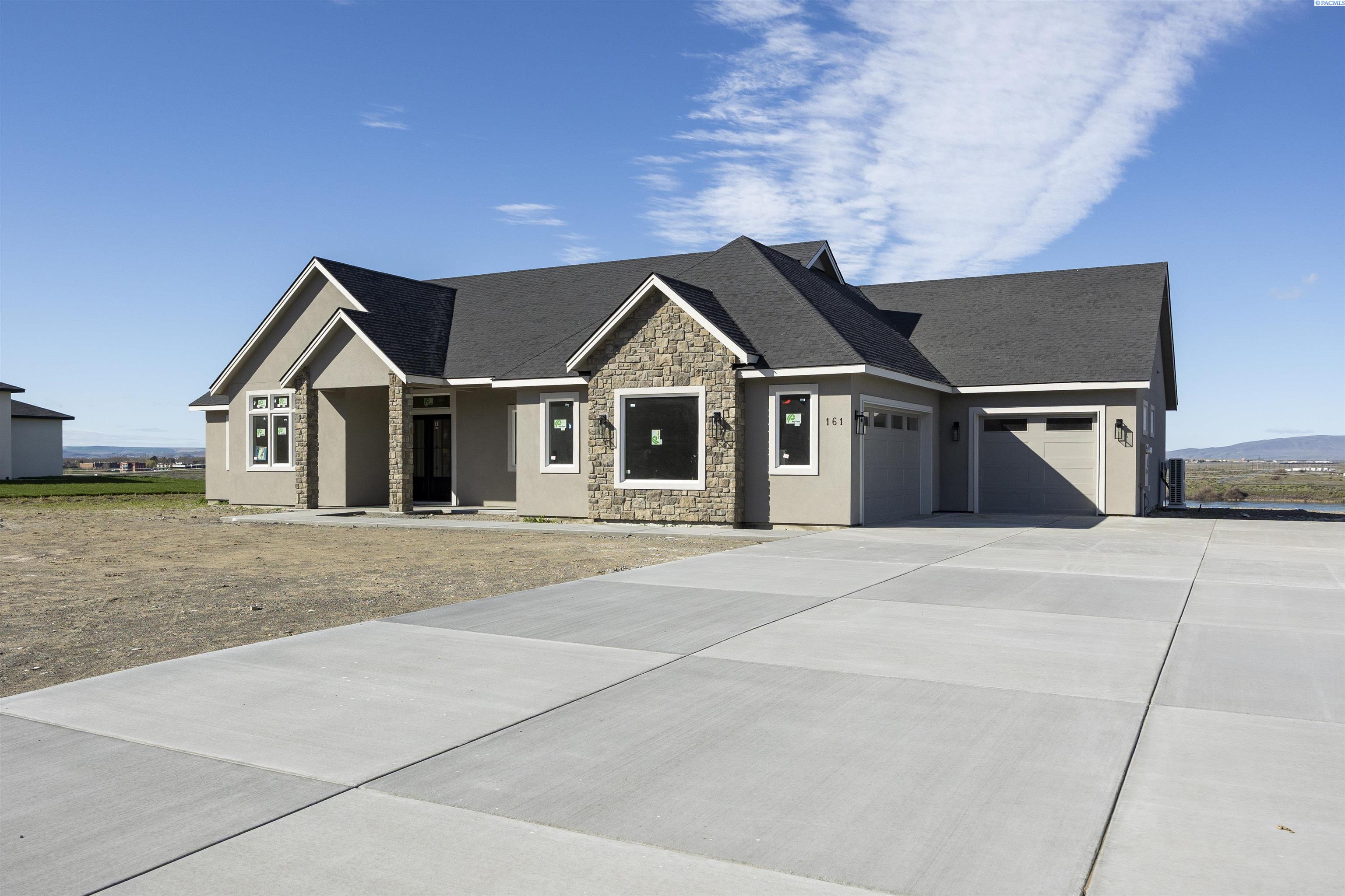 161 Riviera Dr, Pasco, WA 99301