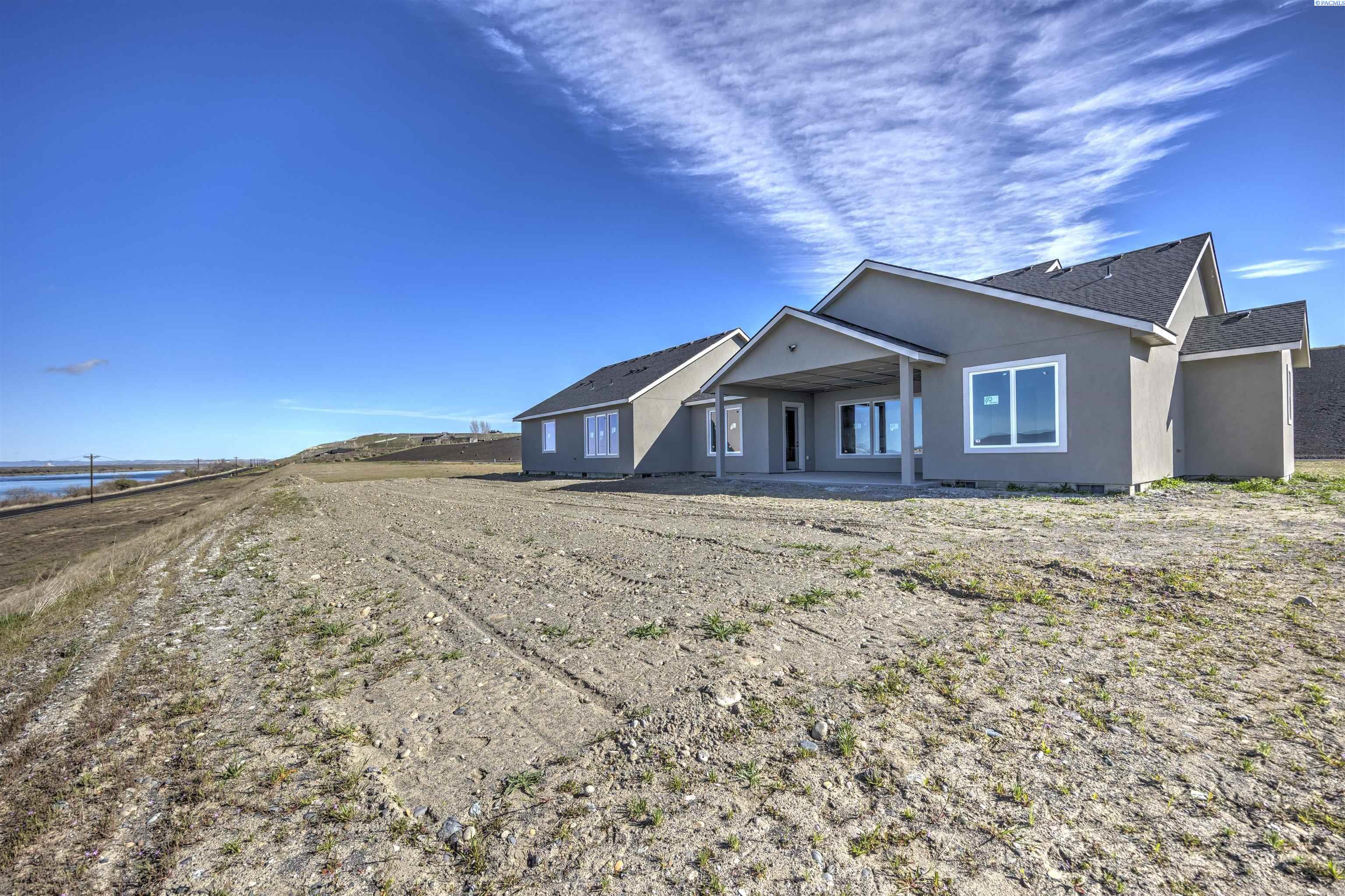 161 Riviera Dr, Pasco, WA 99301