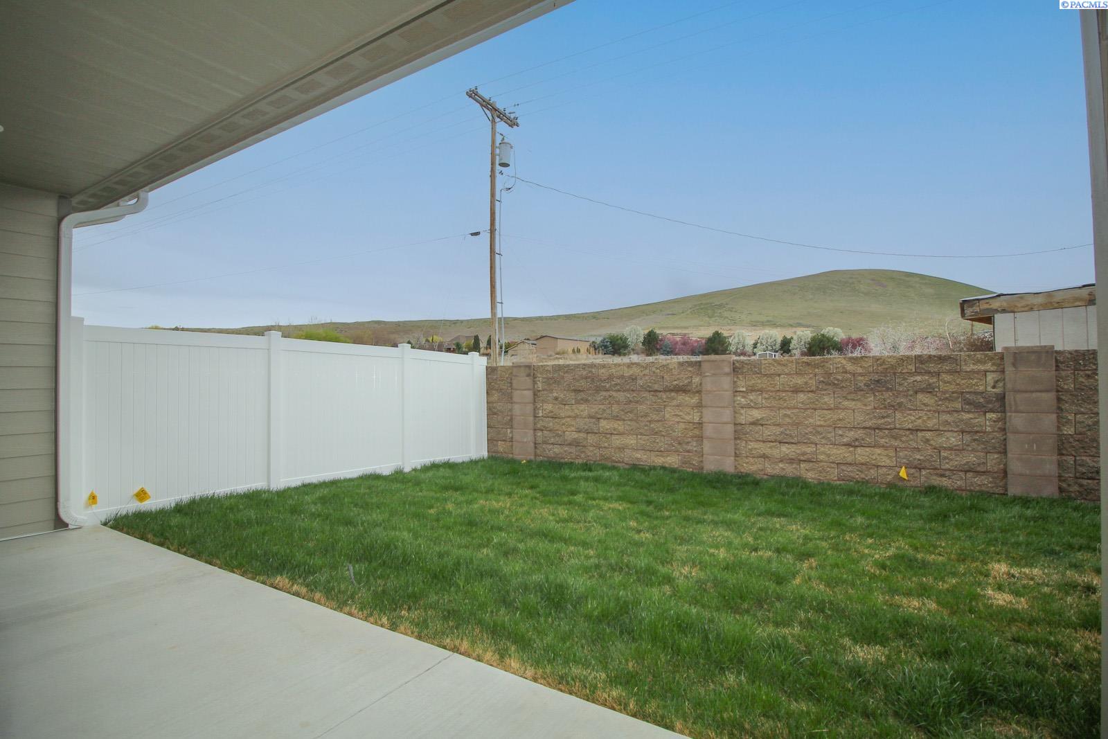 4545 Grove Ct, West Richland, WA 99353