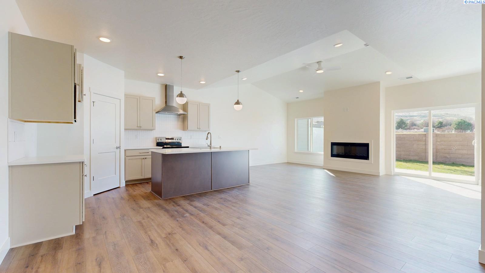 4545 Grove Ct, West Richland, WA 99353