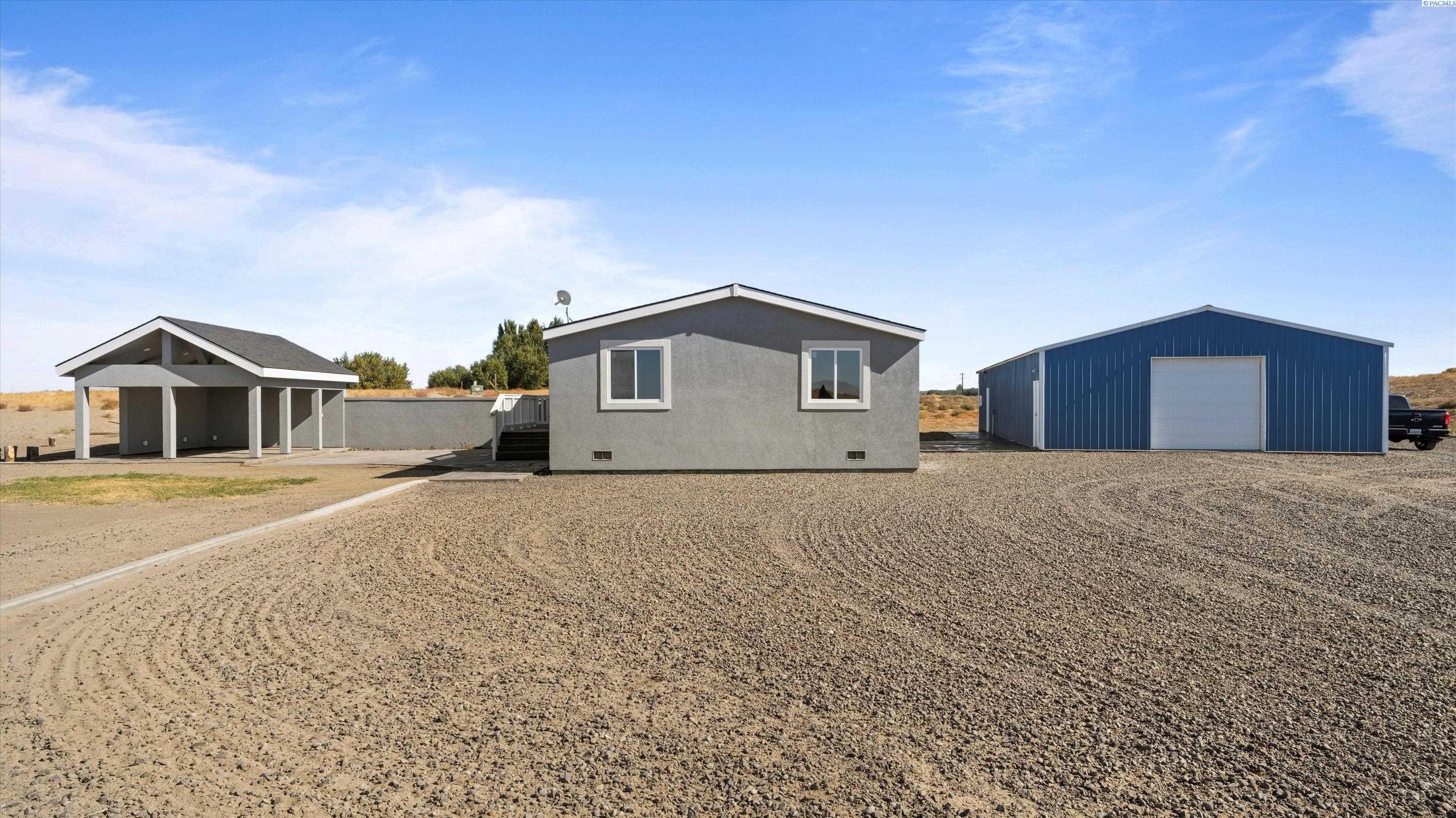 94 Dusty Rd, Burbank, WA 99323