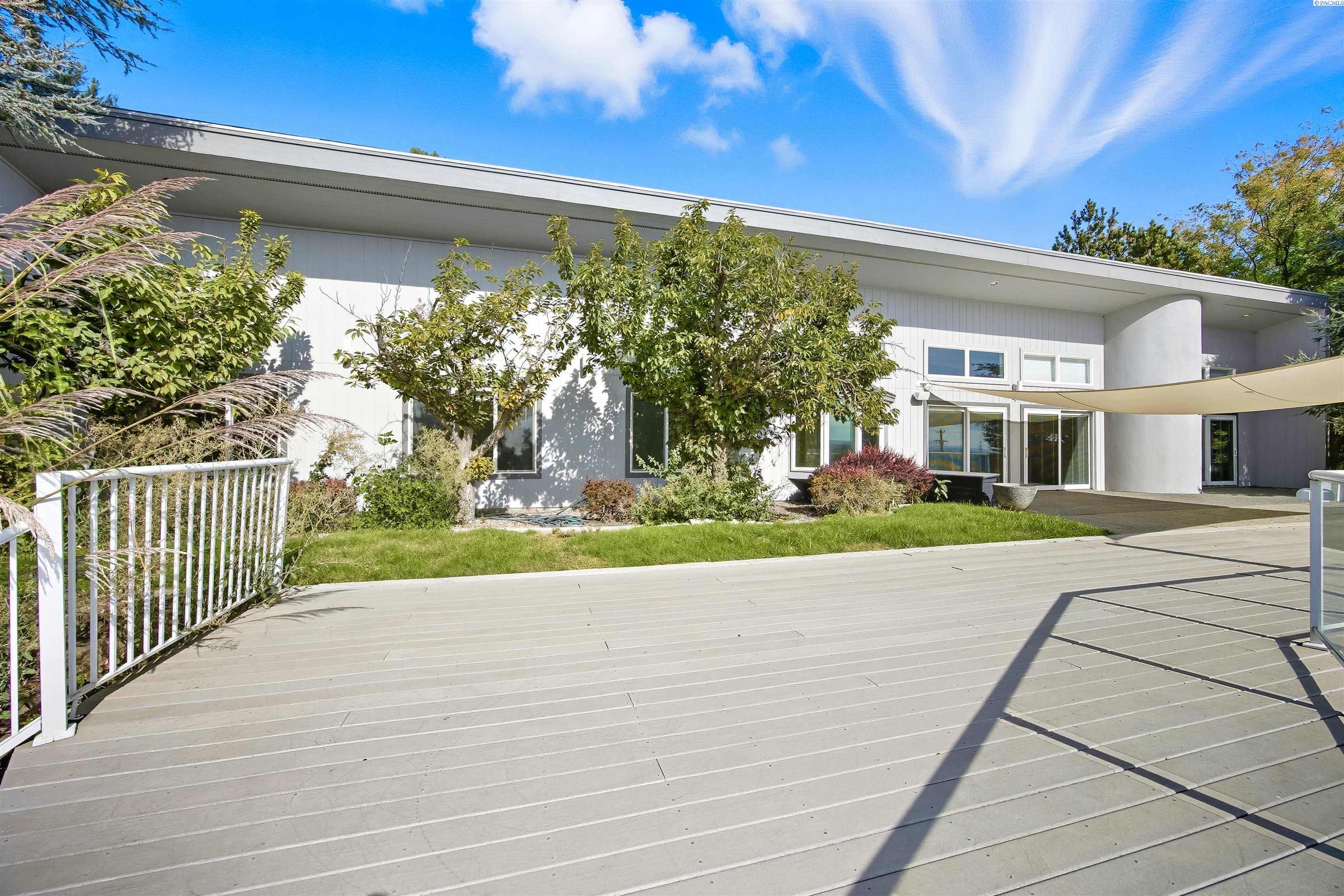 5404 Collins Rd, West Richland, WA 99353