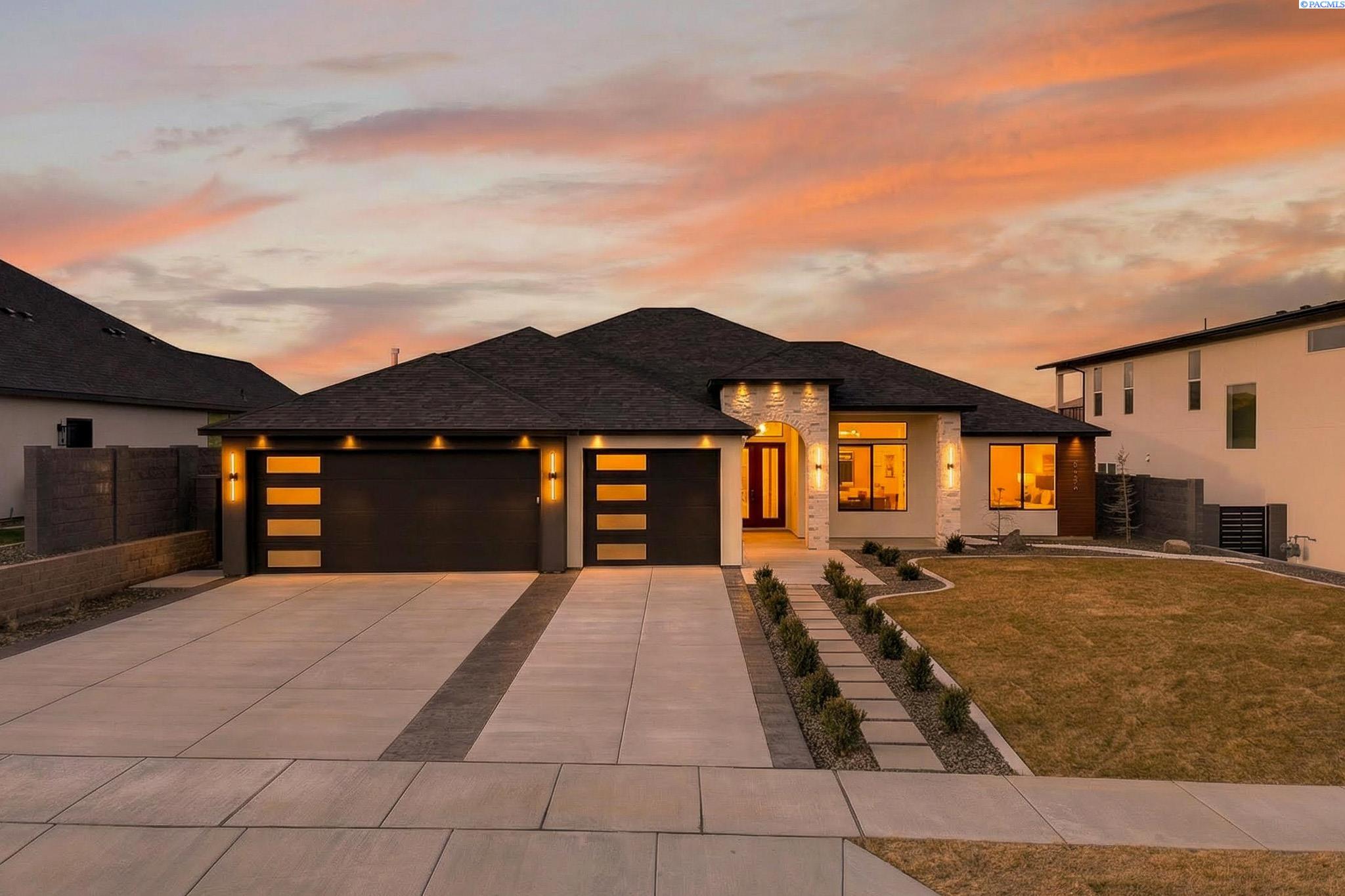 2879 Savanna Ave, Richland, WA 99352