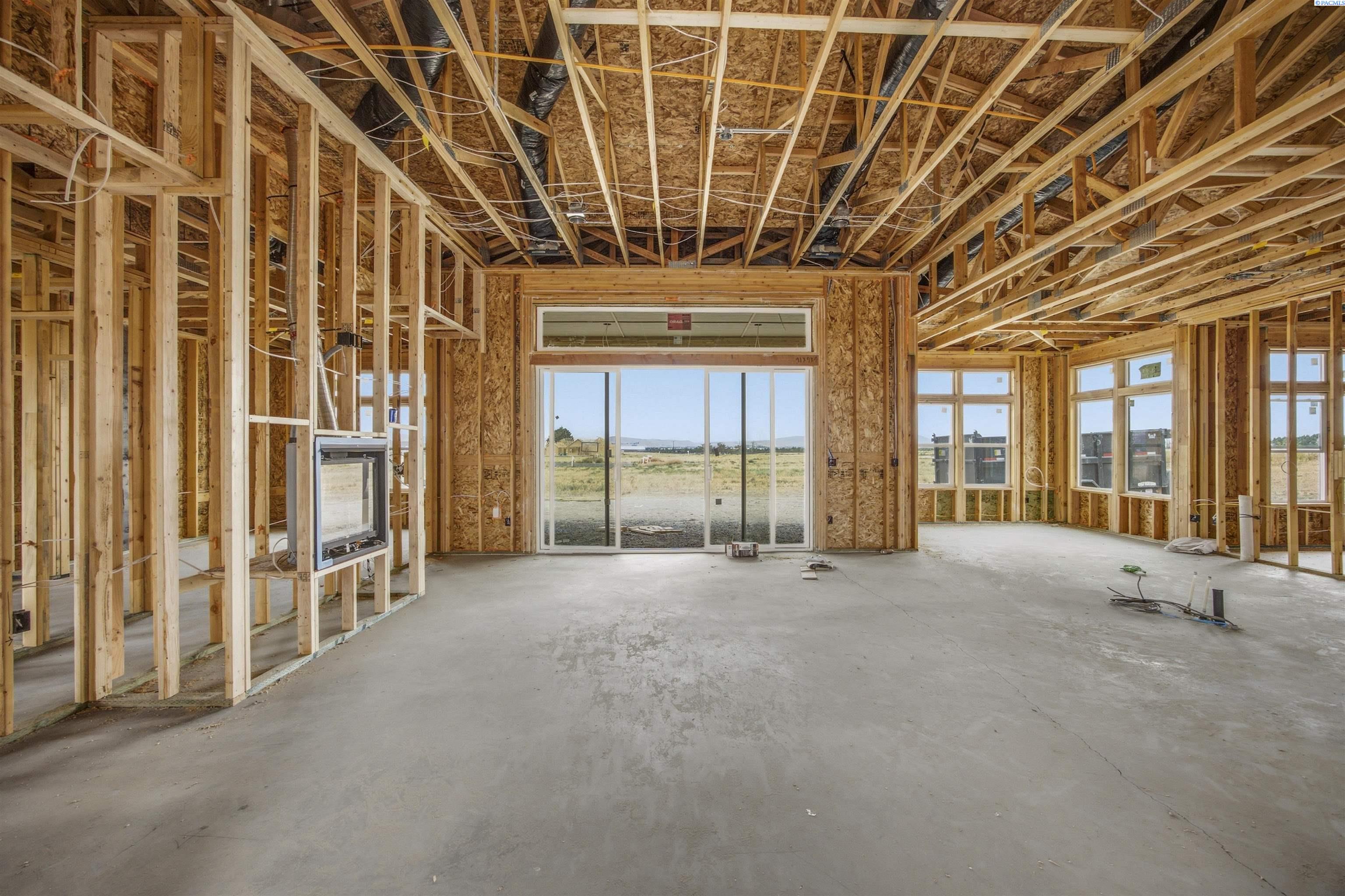 8402 Axil Ln, Pasco, WA 99301