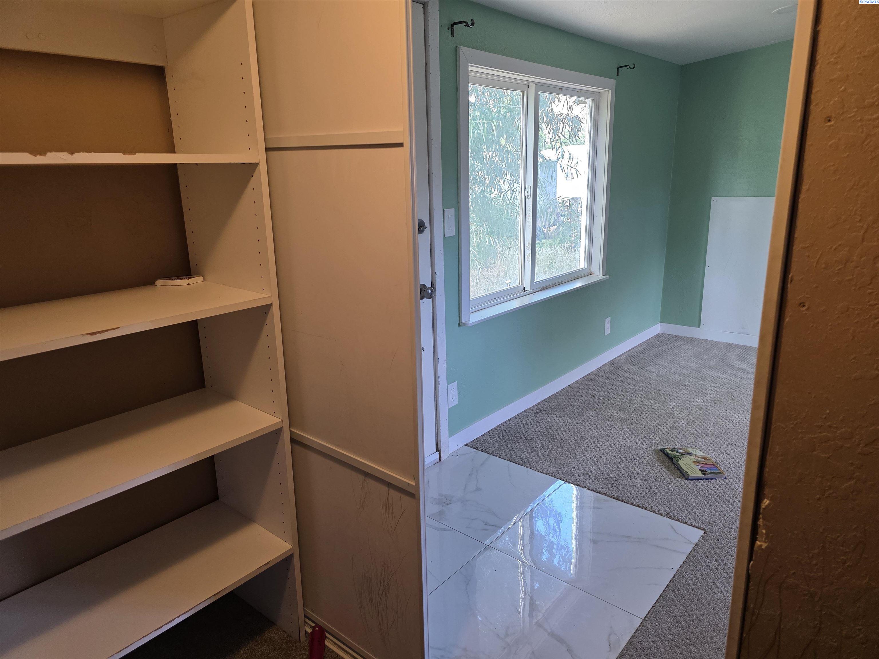 400 14th St #22, Benton City, WA 98930