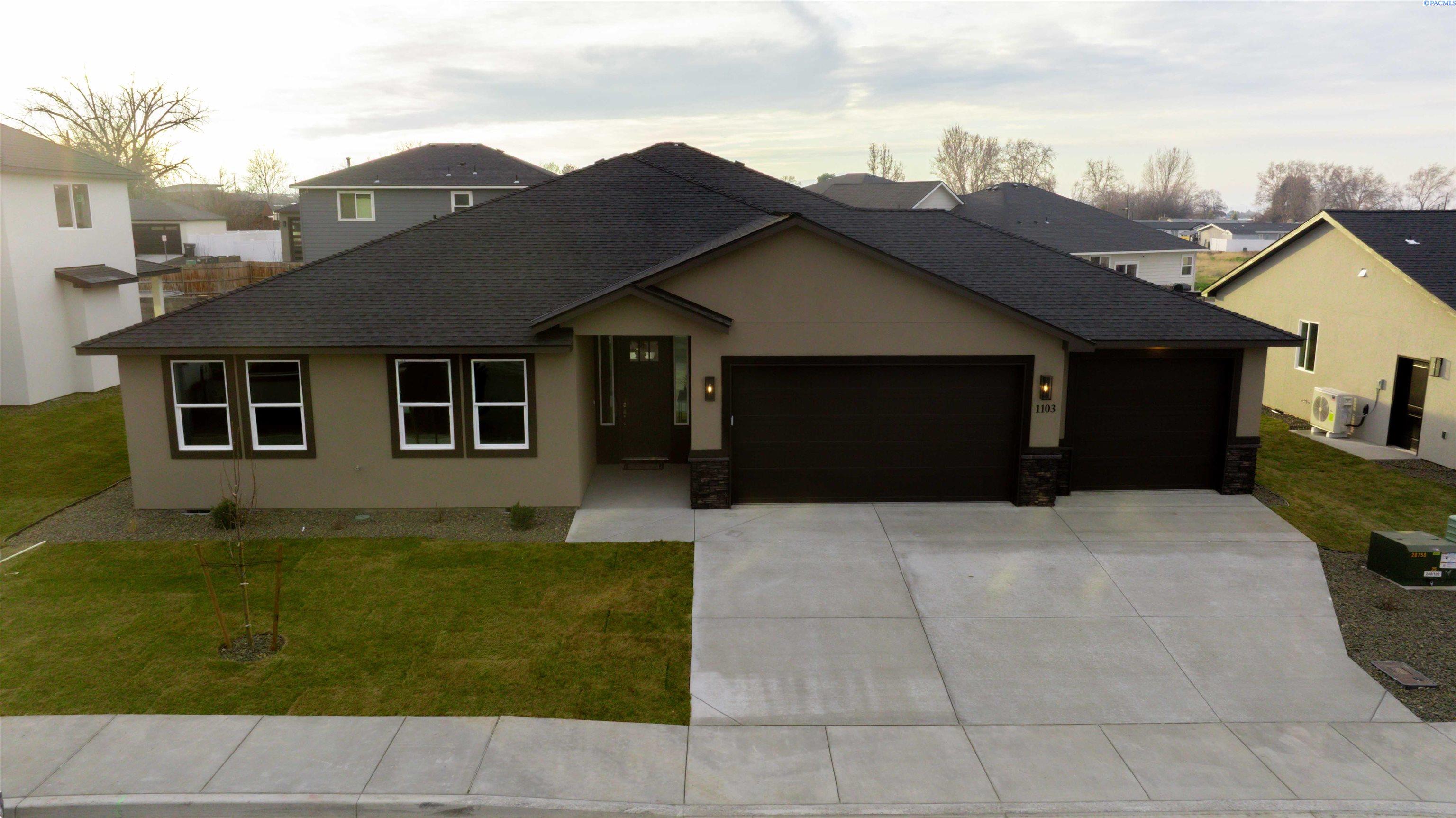 1103 N Grant Pl, Kennewick, WA 99336