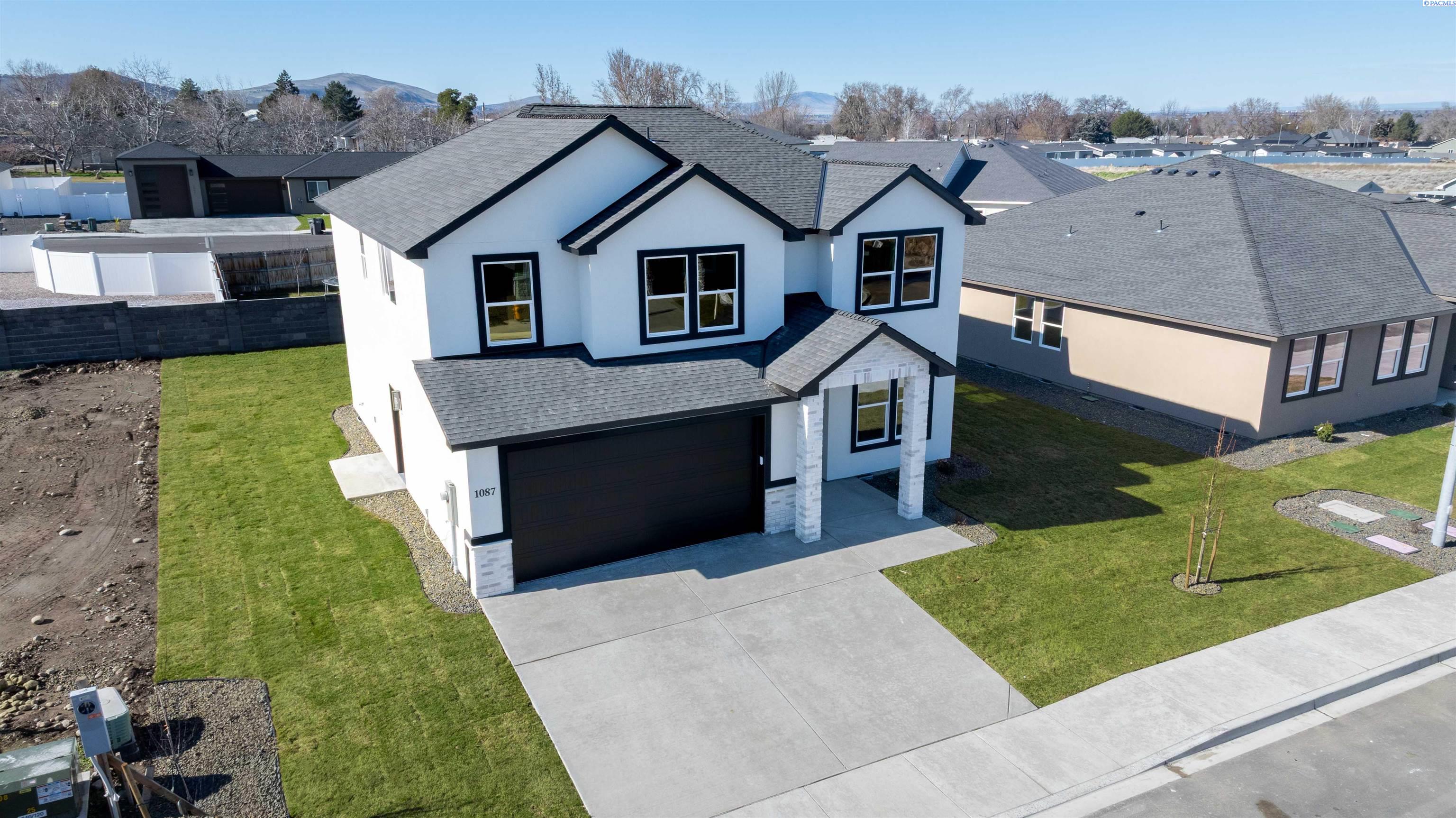 1087 N Grant Pl, Kennewick, WA 99336
