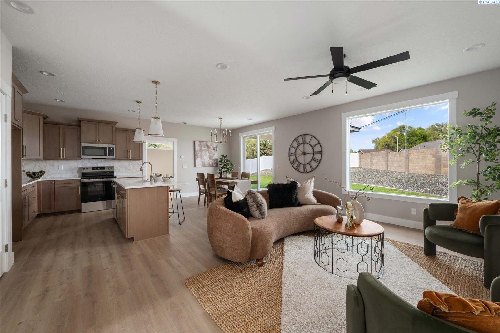 2720 Beech St, Kennewick, WA 99337