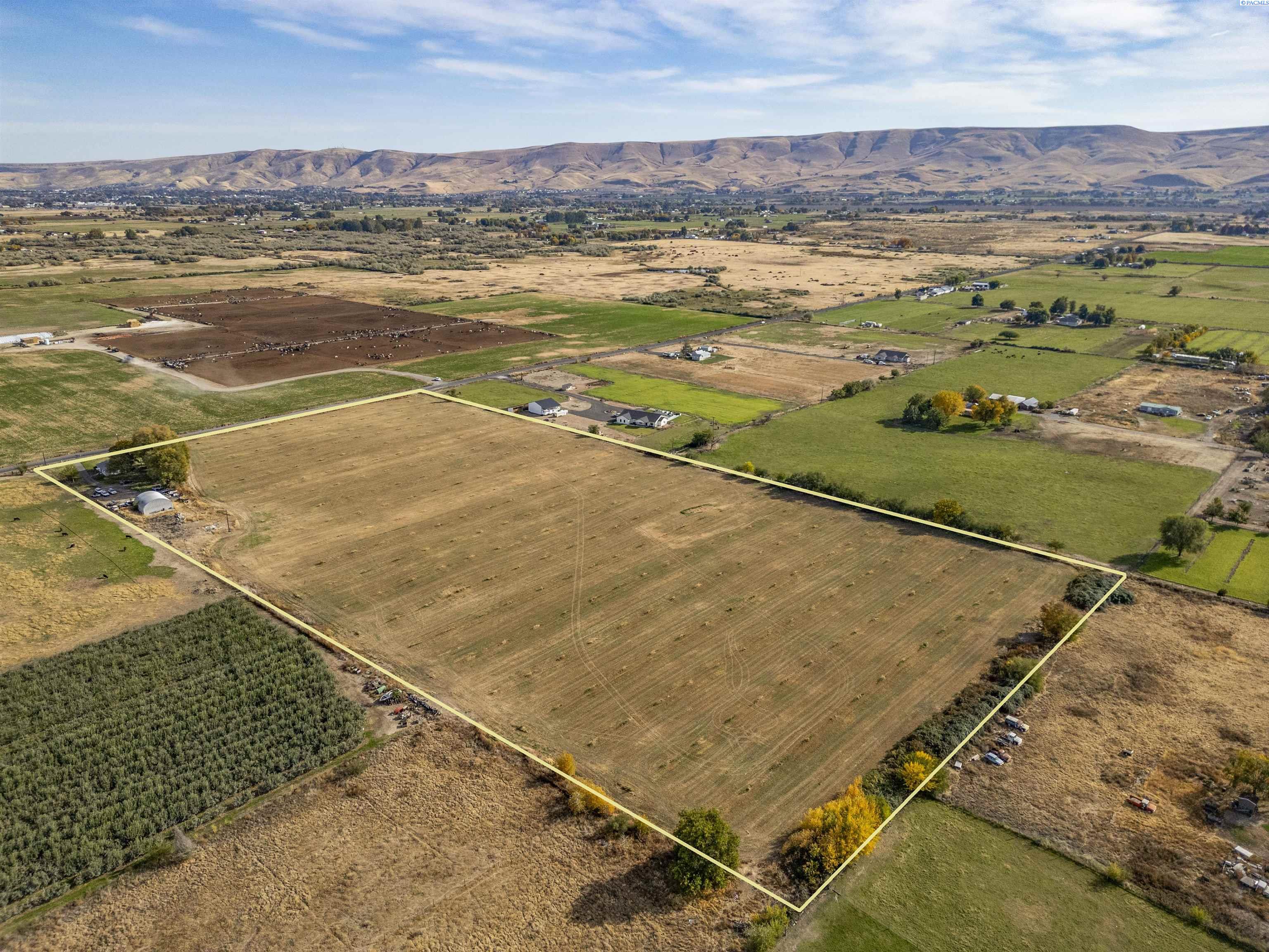 7702 Griffin Rd, Prosser, WA 99350