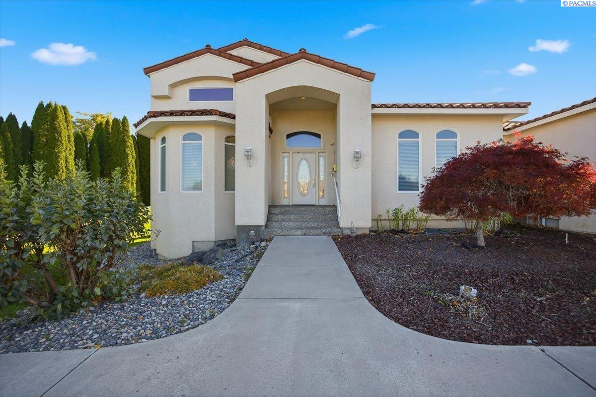 1222 Country Ridge Dr, Richland, WA 99352