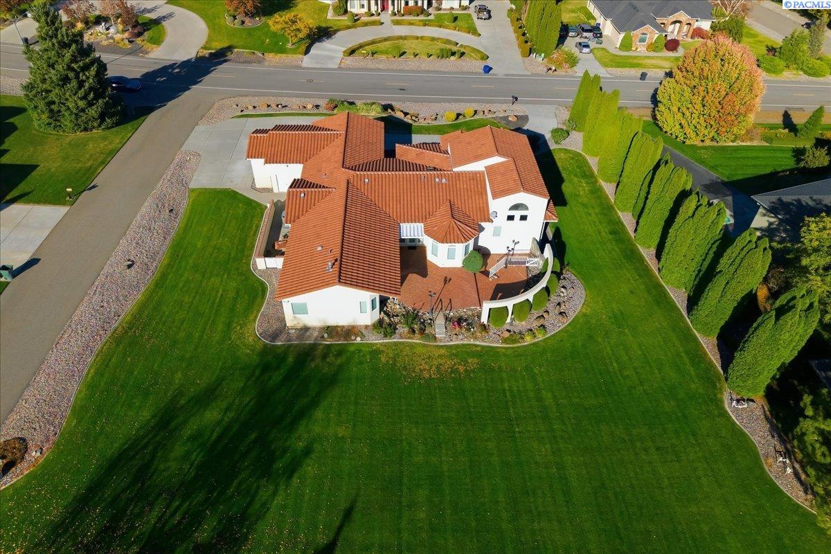 1222 Country Ridge Dr, Richland, WA 99352