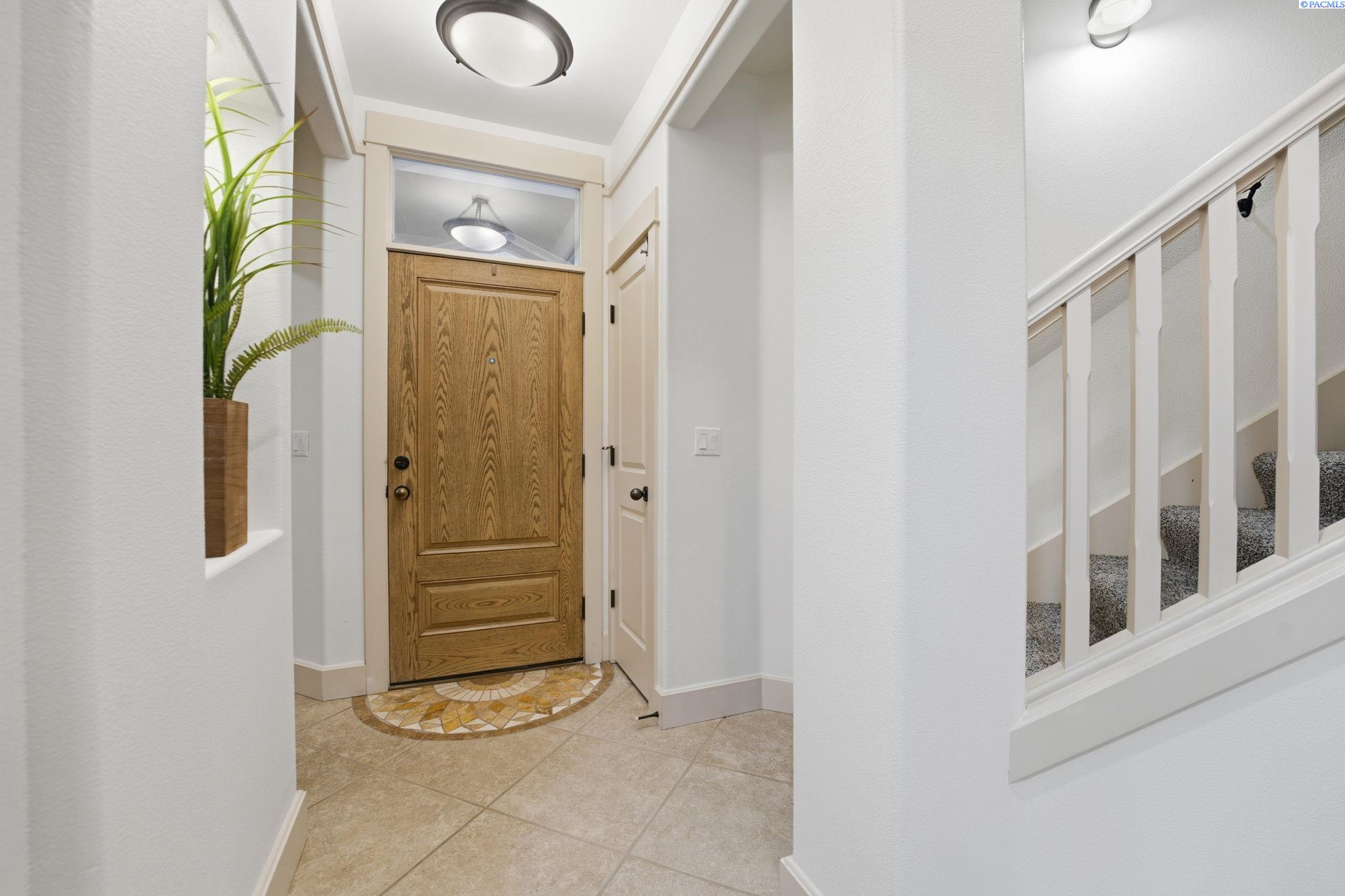 469 Columbia Point Dr, Richland, WA 99352