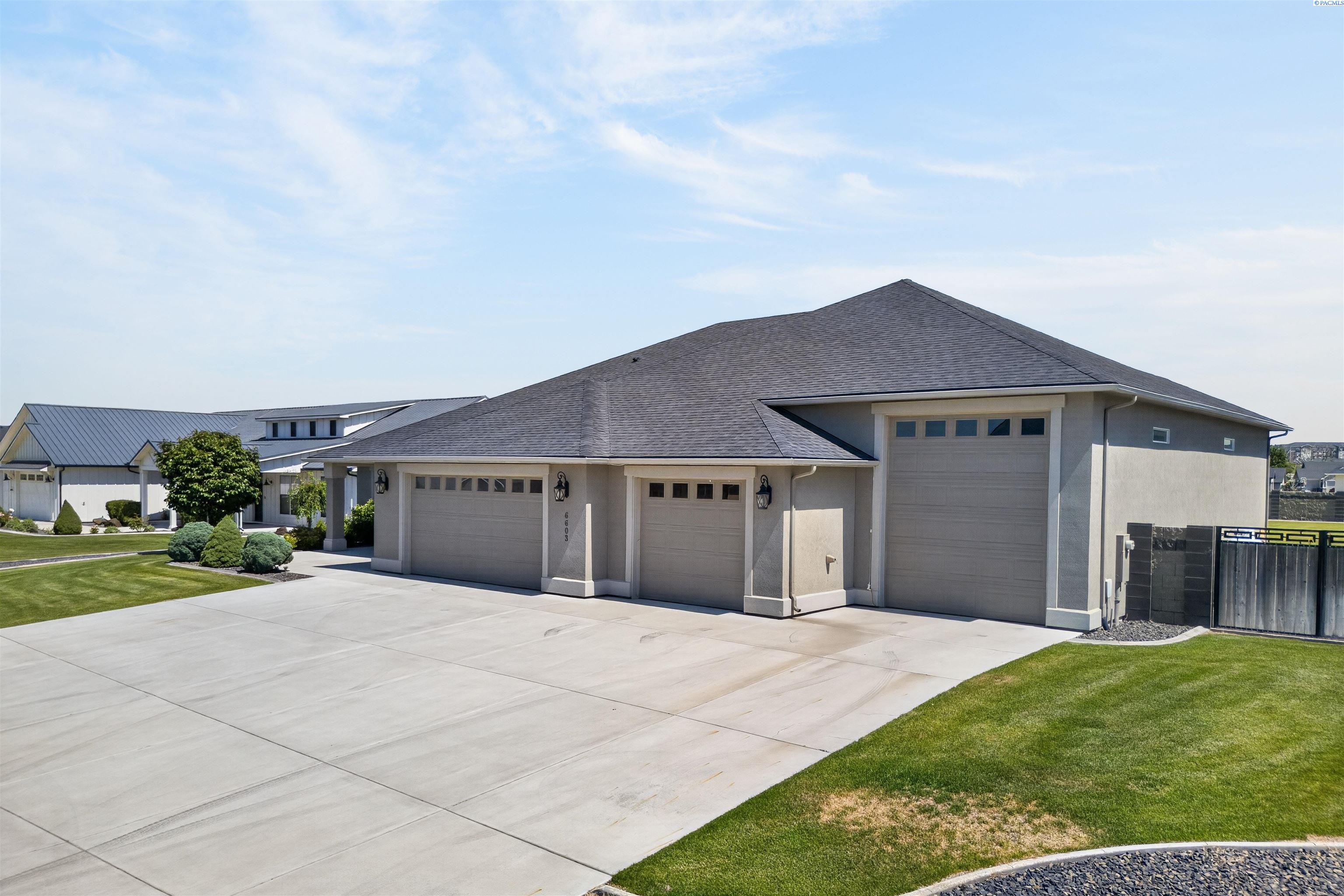 6603 Whetstone Dr, Pasco, WA 99301