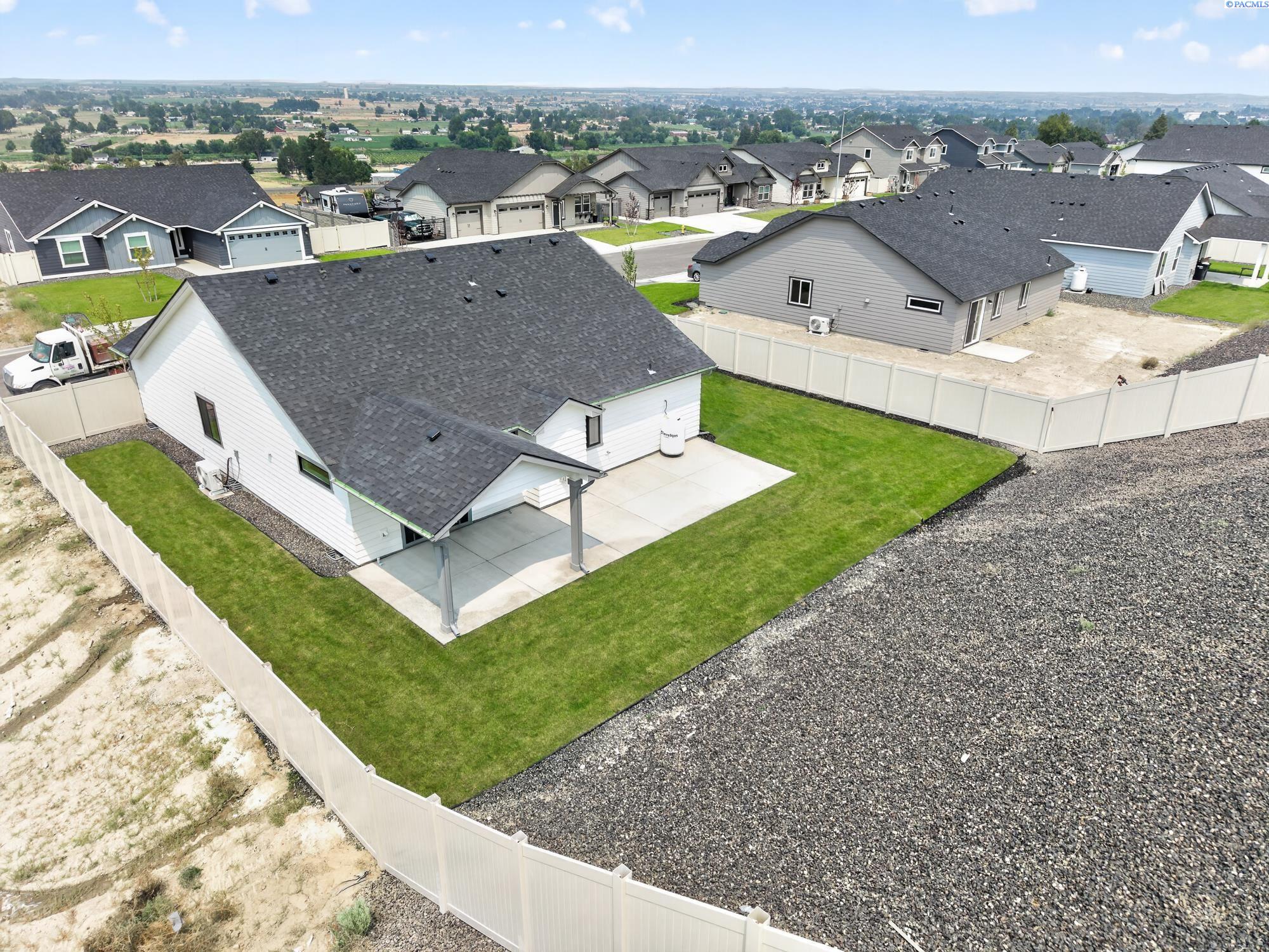 1624 Kelandren Dr, Prosser, WA 99350