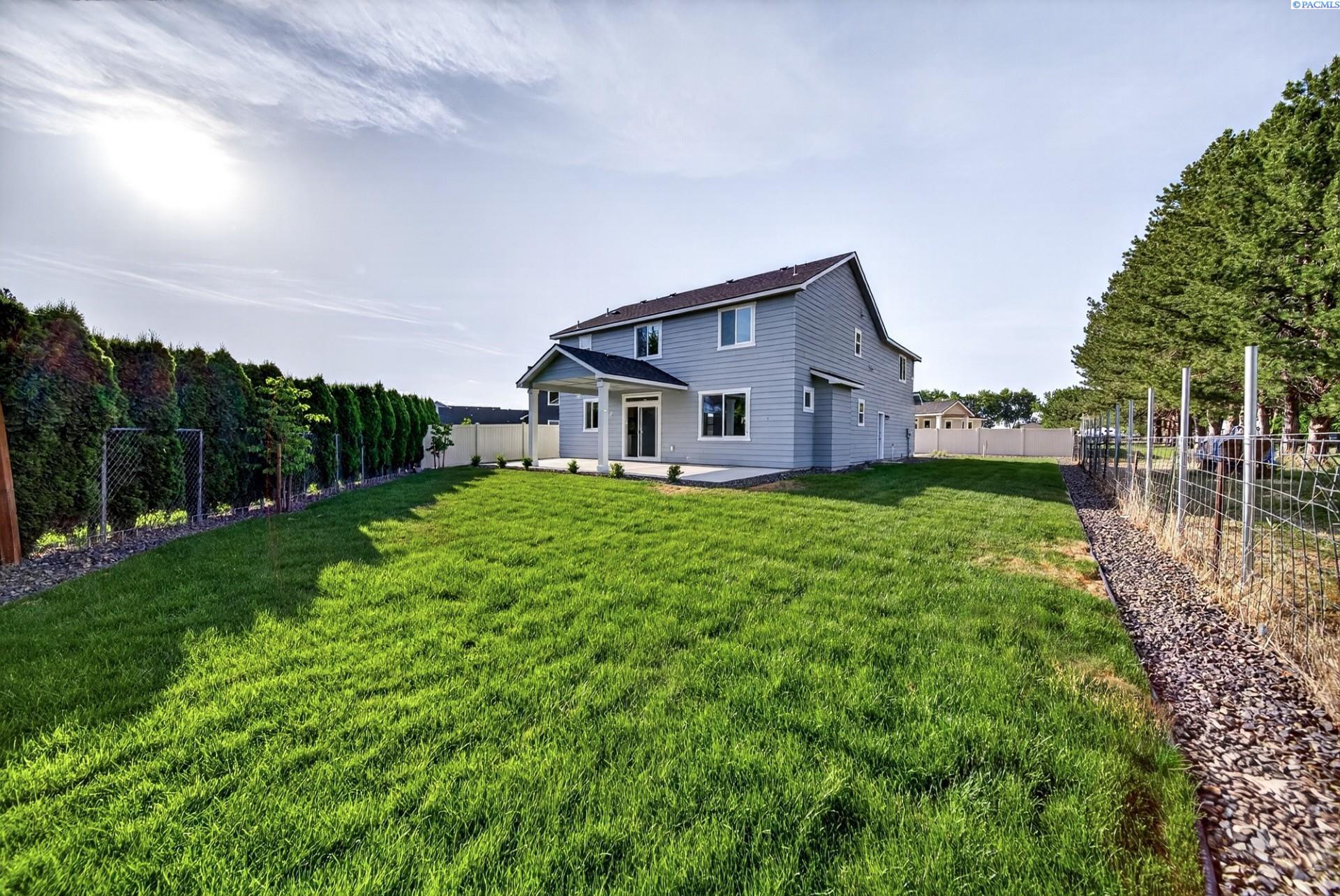 2726 Alvarado Ct, Pasco, WA 99301