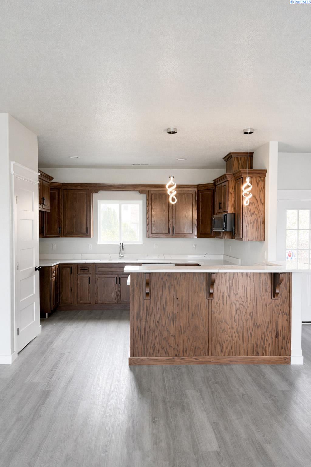 304 Victoria St, Sunnyside, WA 98944