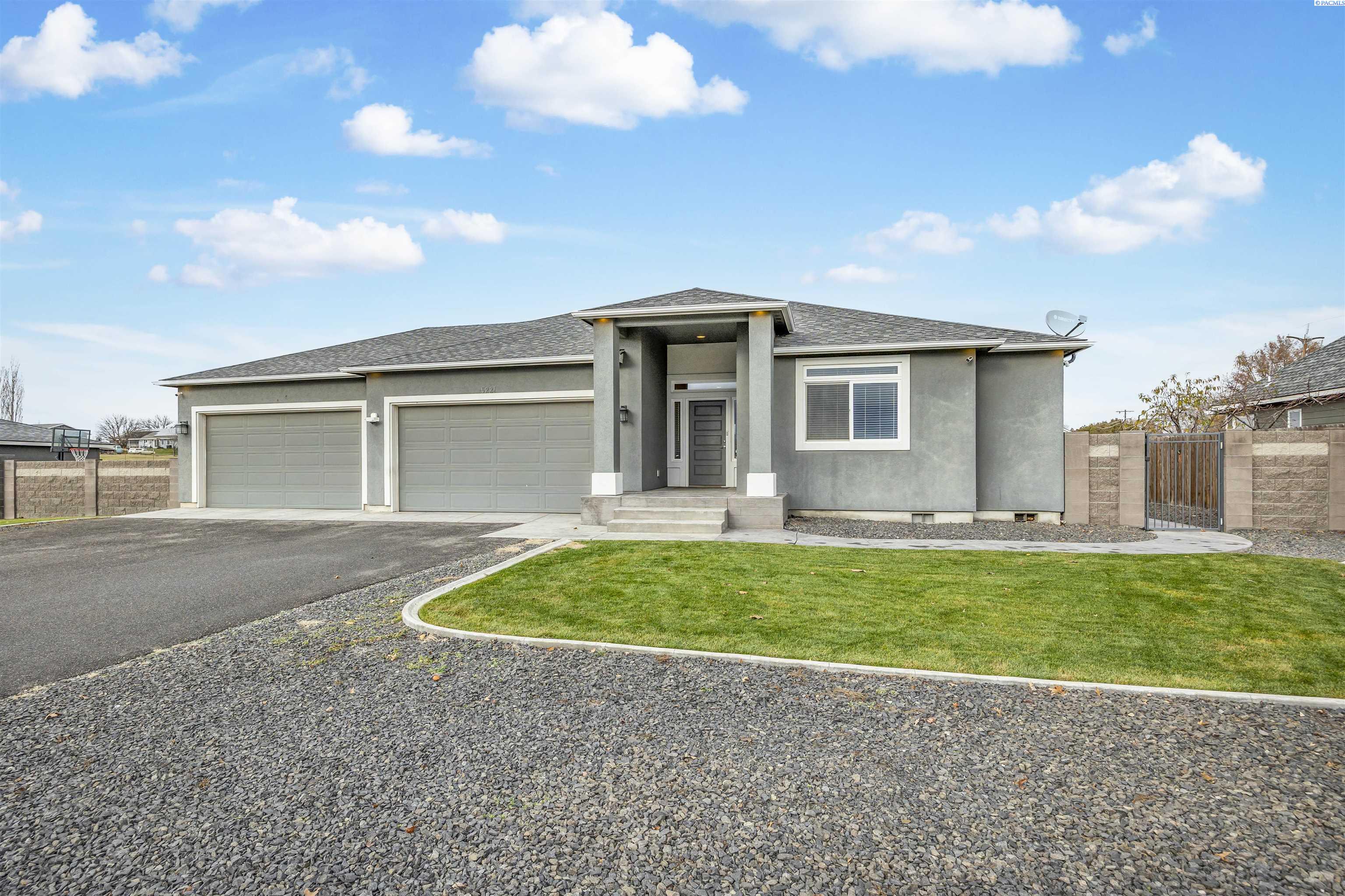 5221 Richardson Rd, Pasco, WA 99301