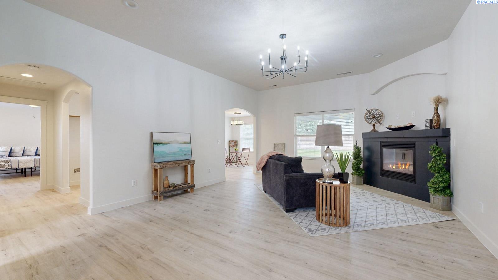 4816 Bilbao Dr, Pasco, WA 99301