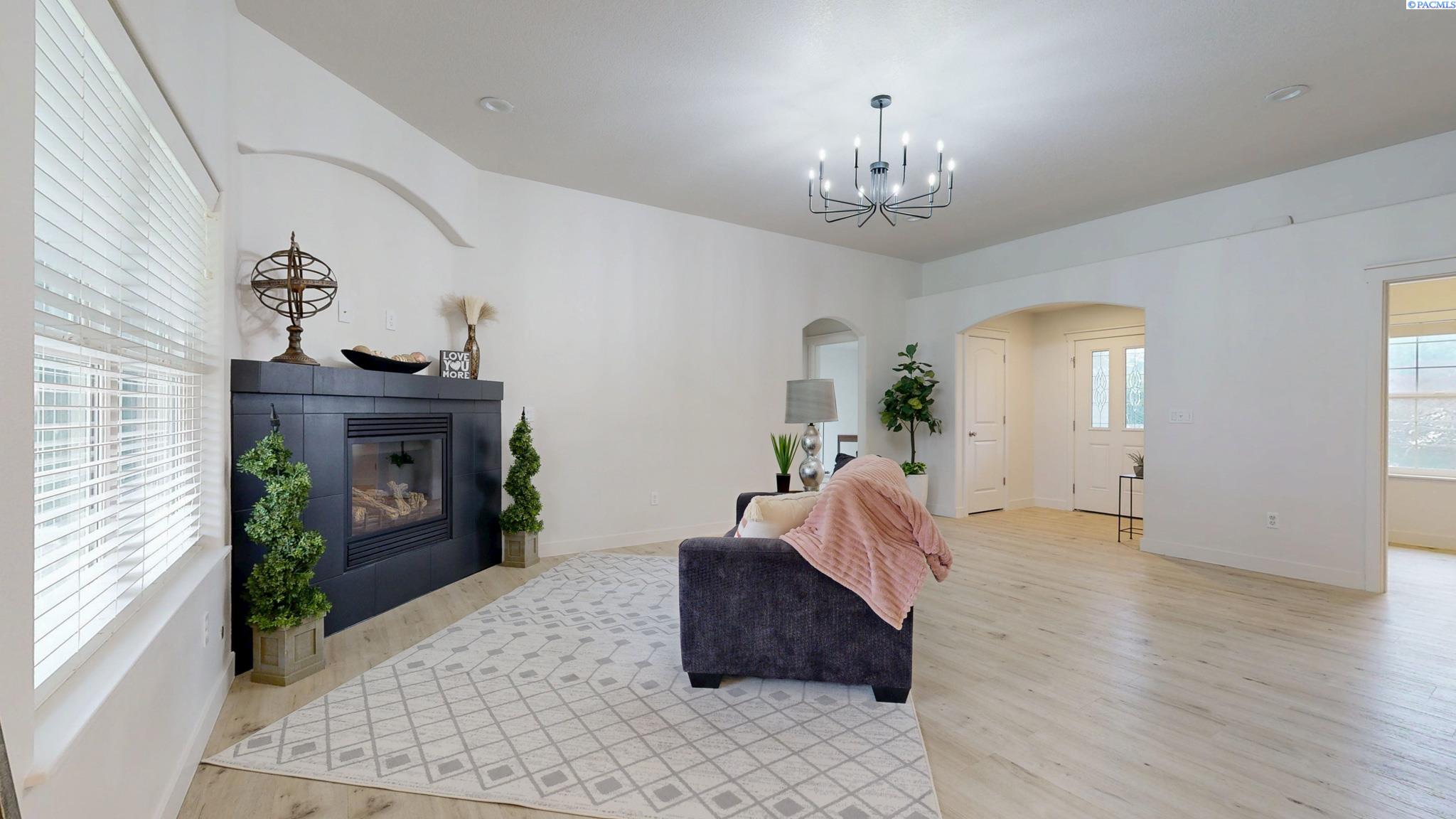 4816 Bilbao Dr, Pasco, WA 99301