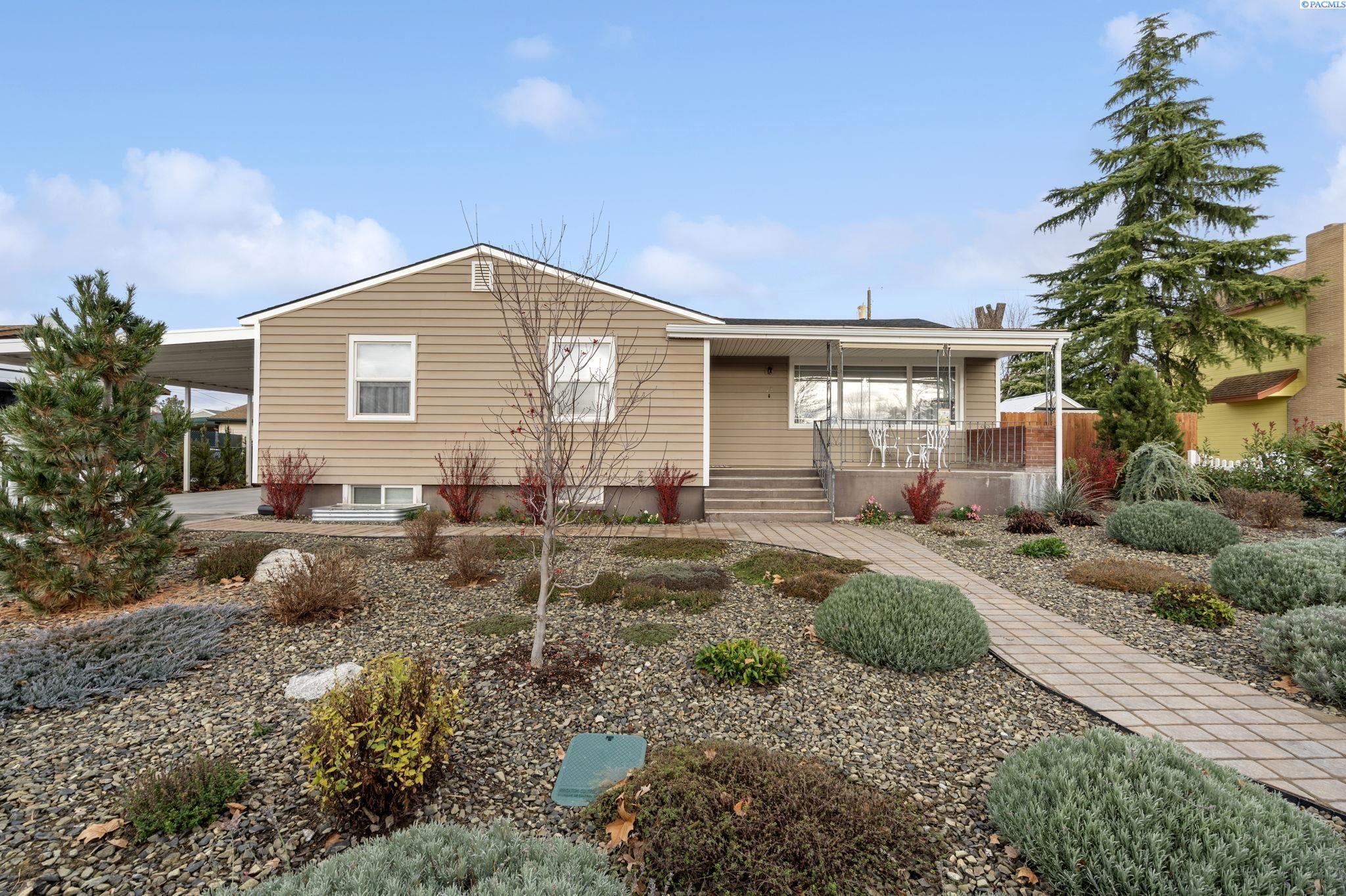 78 Whitten , Richland, WA 99354