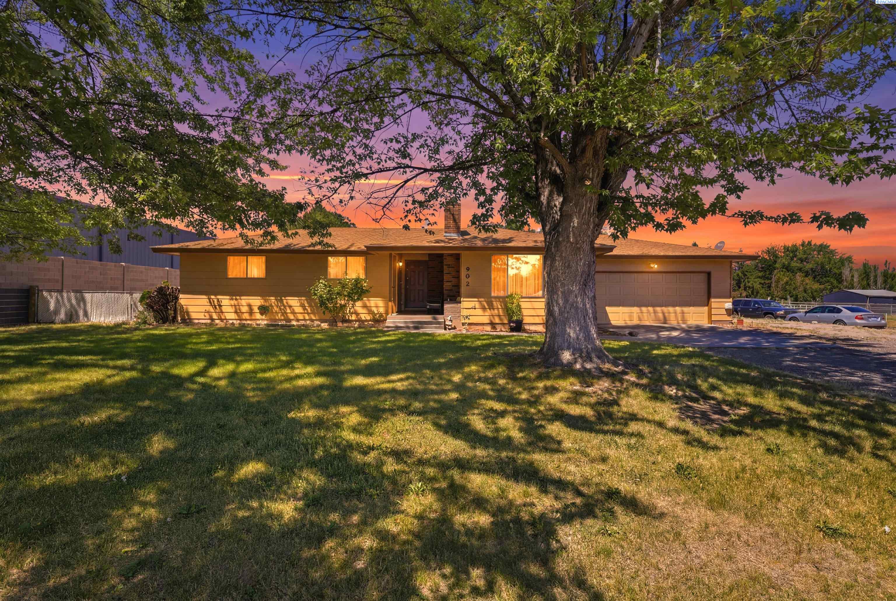 902 Kellogg , Kennewick, WA 99336