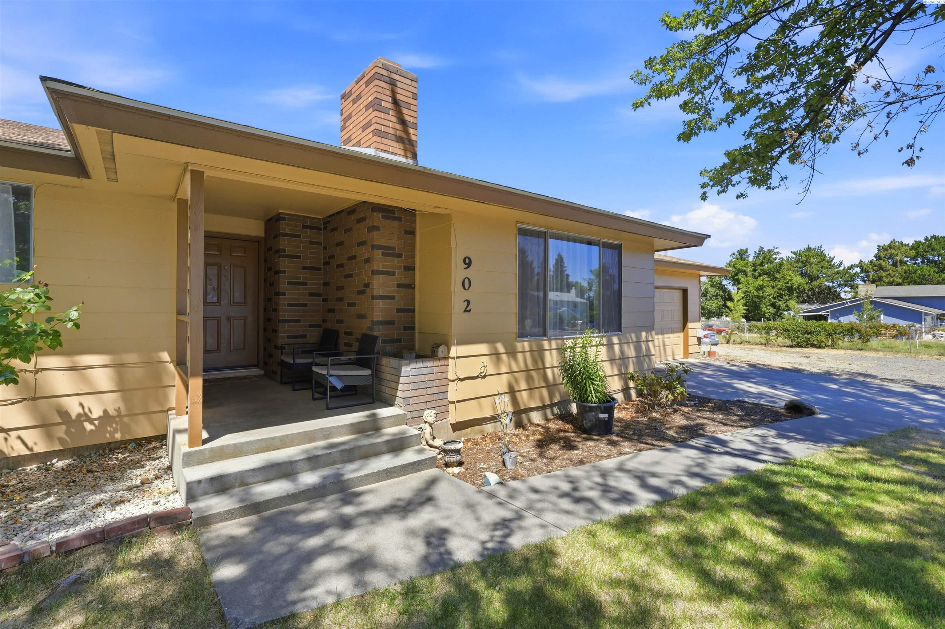 902 Kellogg , Kennewick, WA 99336