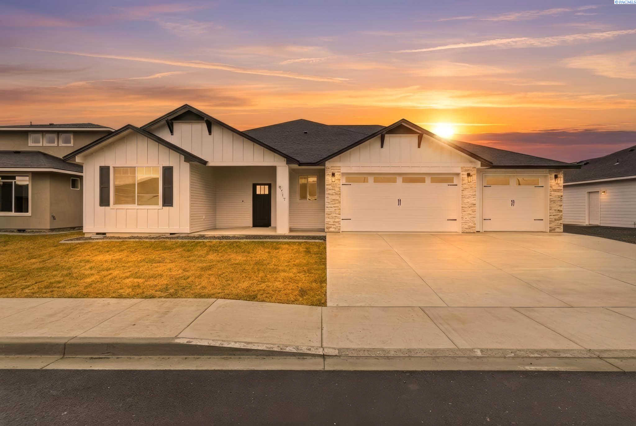 8717 Silver Mound Dr, Pasco, WA 99301