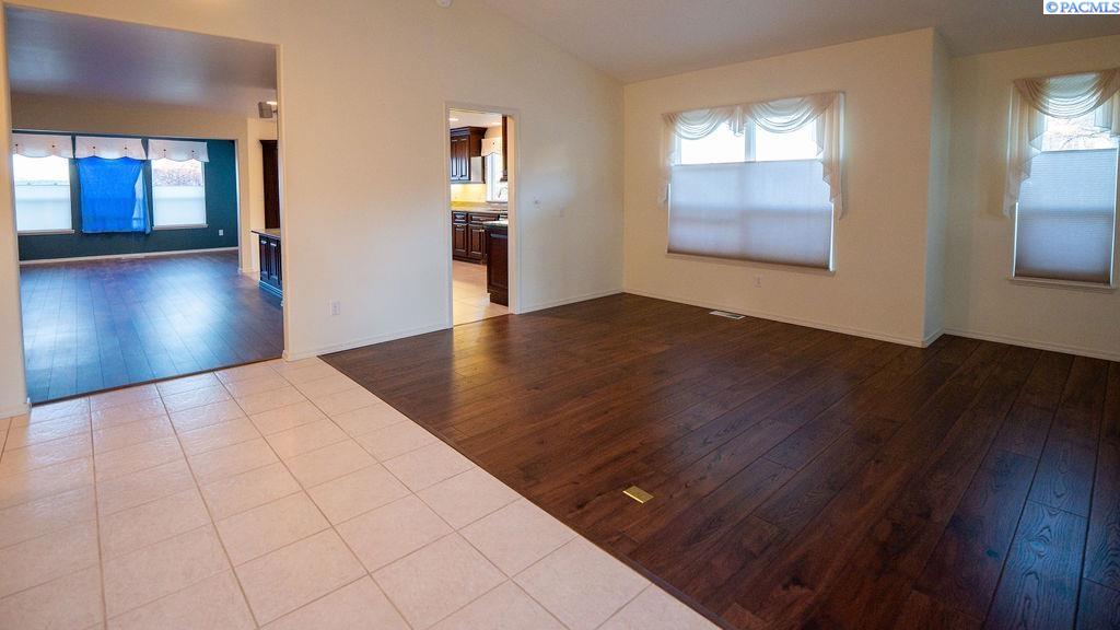 3400 Huntington Loop, Kennewick, WA 99337