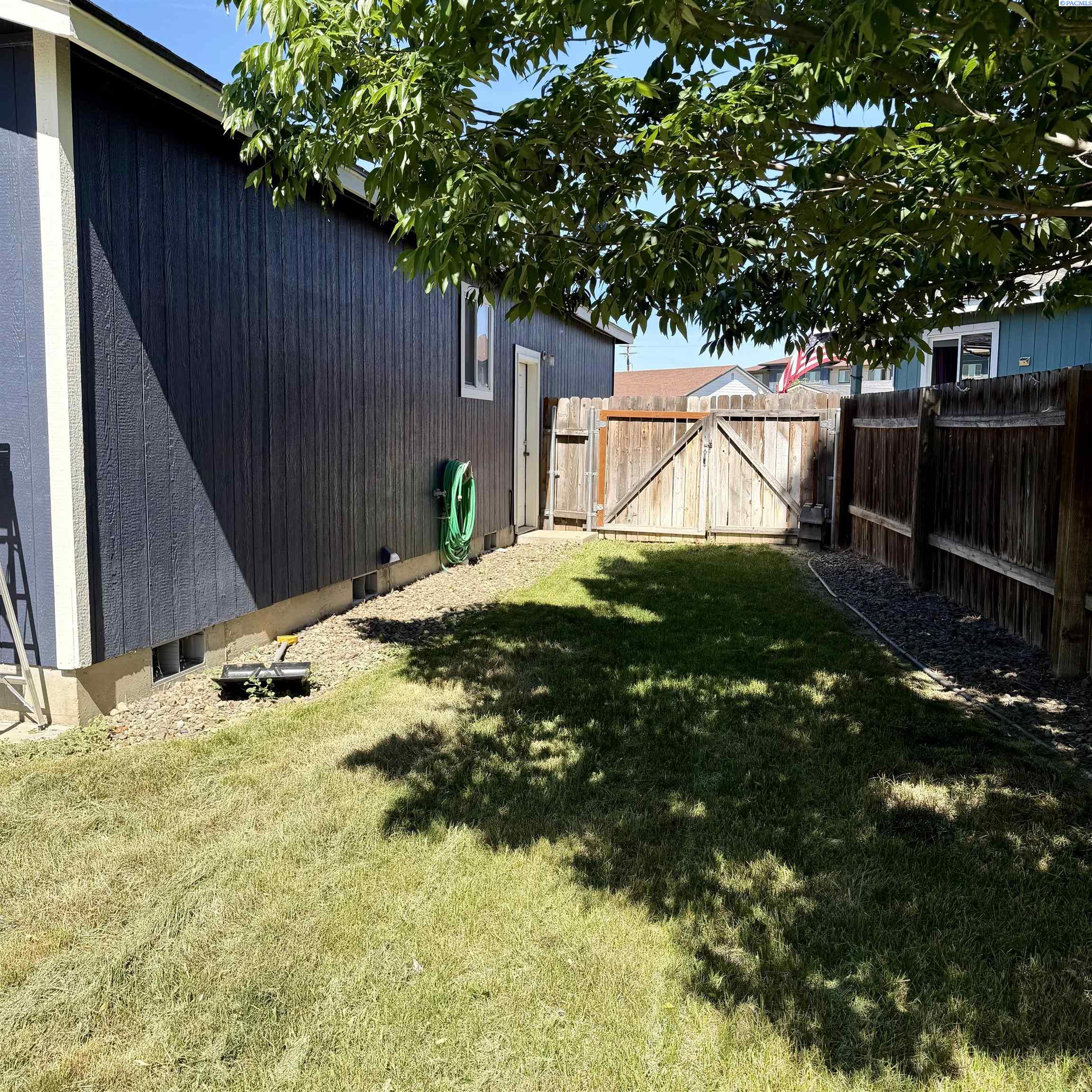 333 Casi Ct, Prosser, WA 99350