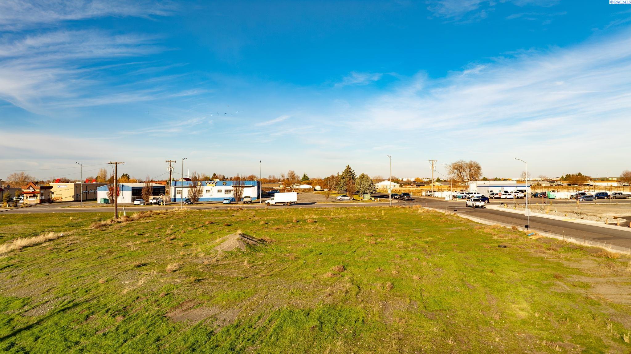 124 S Cedar Ave, Pasco, WA 99301