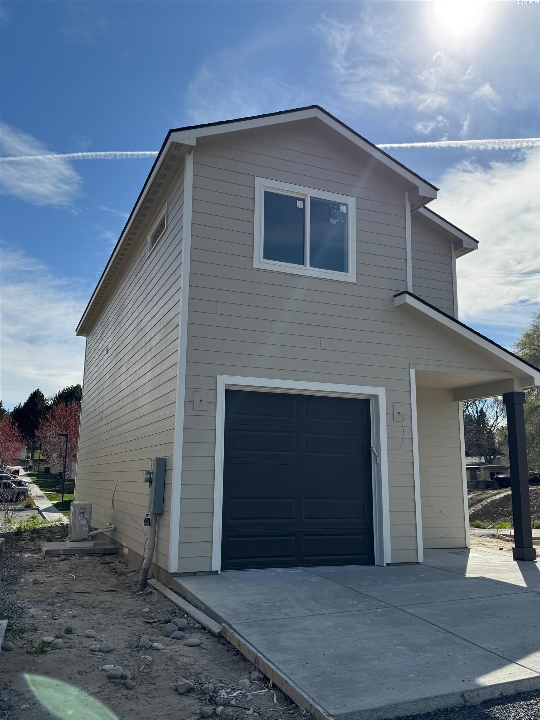 3430 6th Pl, Kennewick, WA 99336