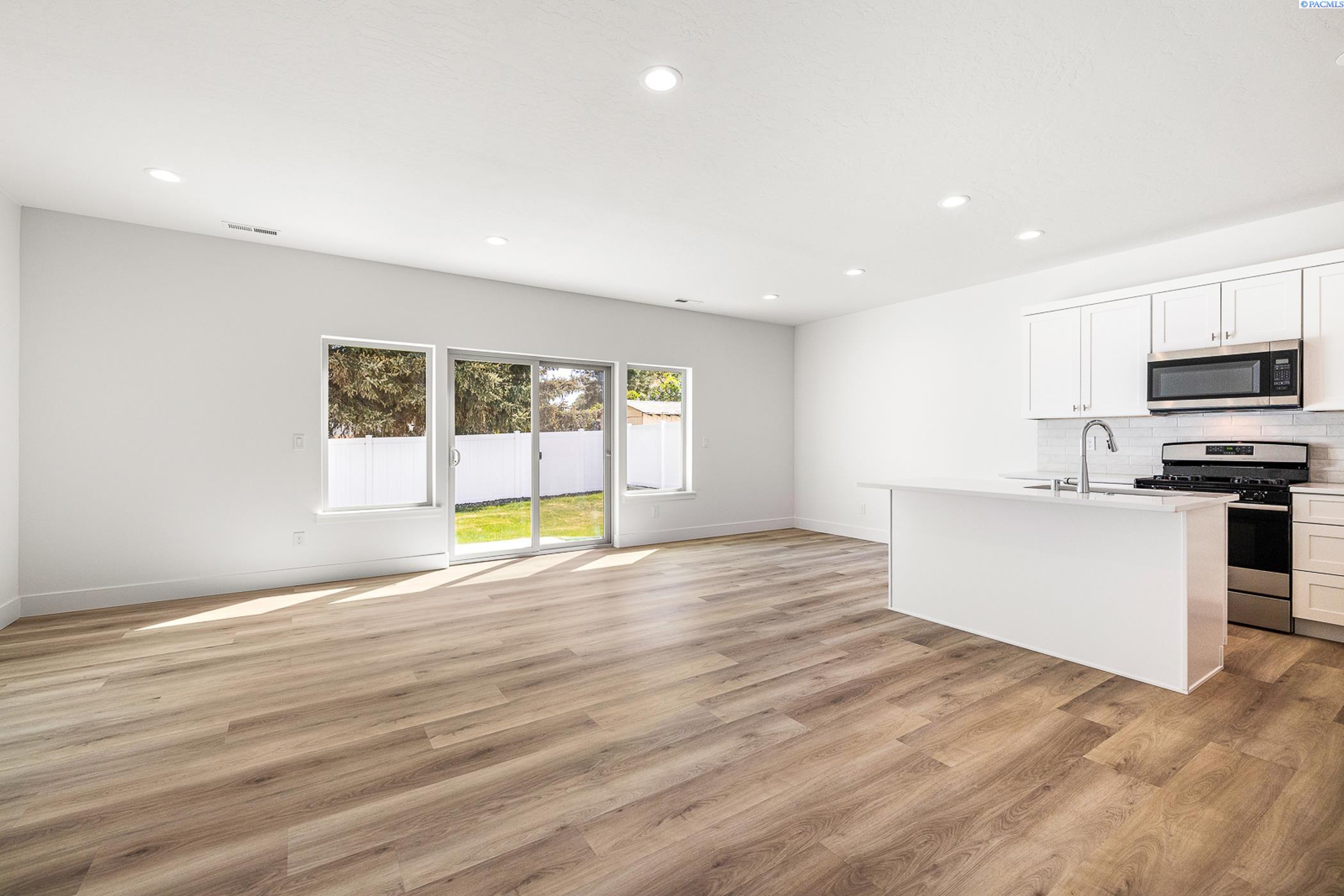 1141 S Underwood Pl, Kennewick, WA 99337