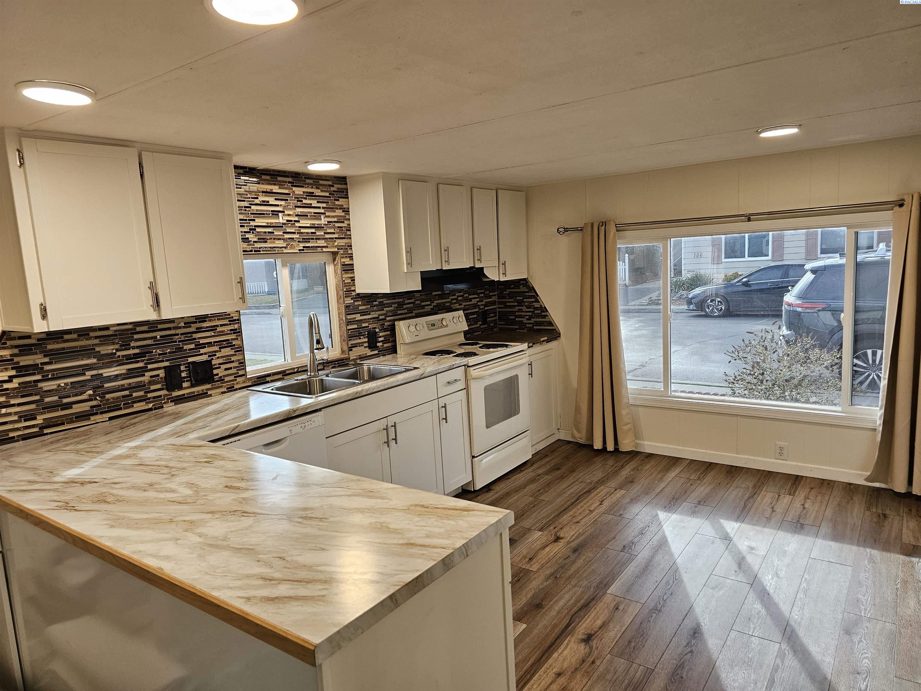 7901 W Clearwater Avenue #185 #185, Kennewick, WA 99336