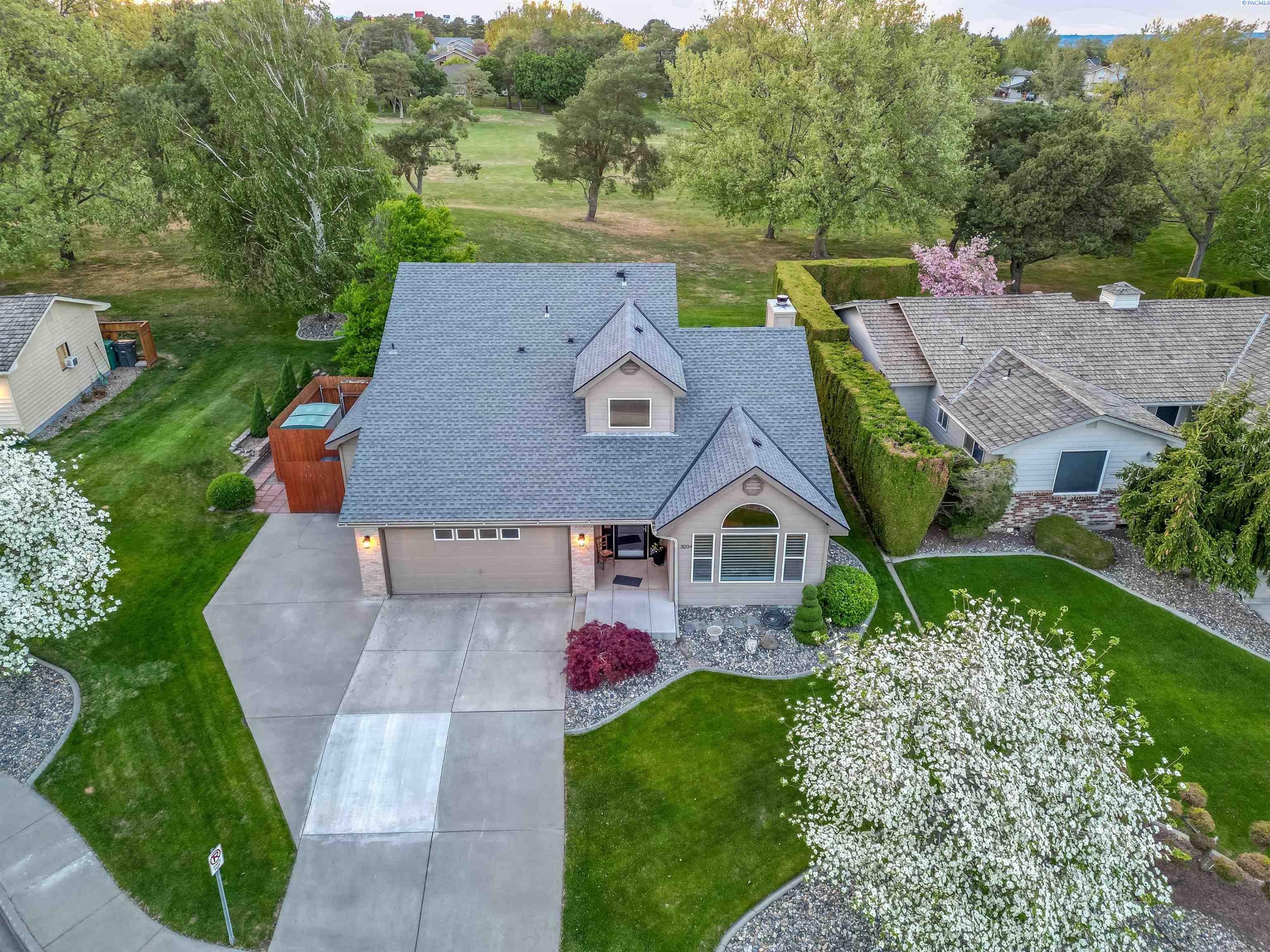 3204 Johnson Pl, Kennewick, WA 99337