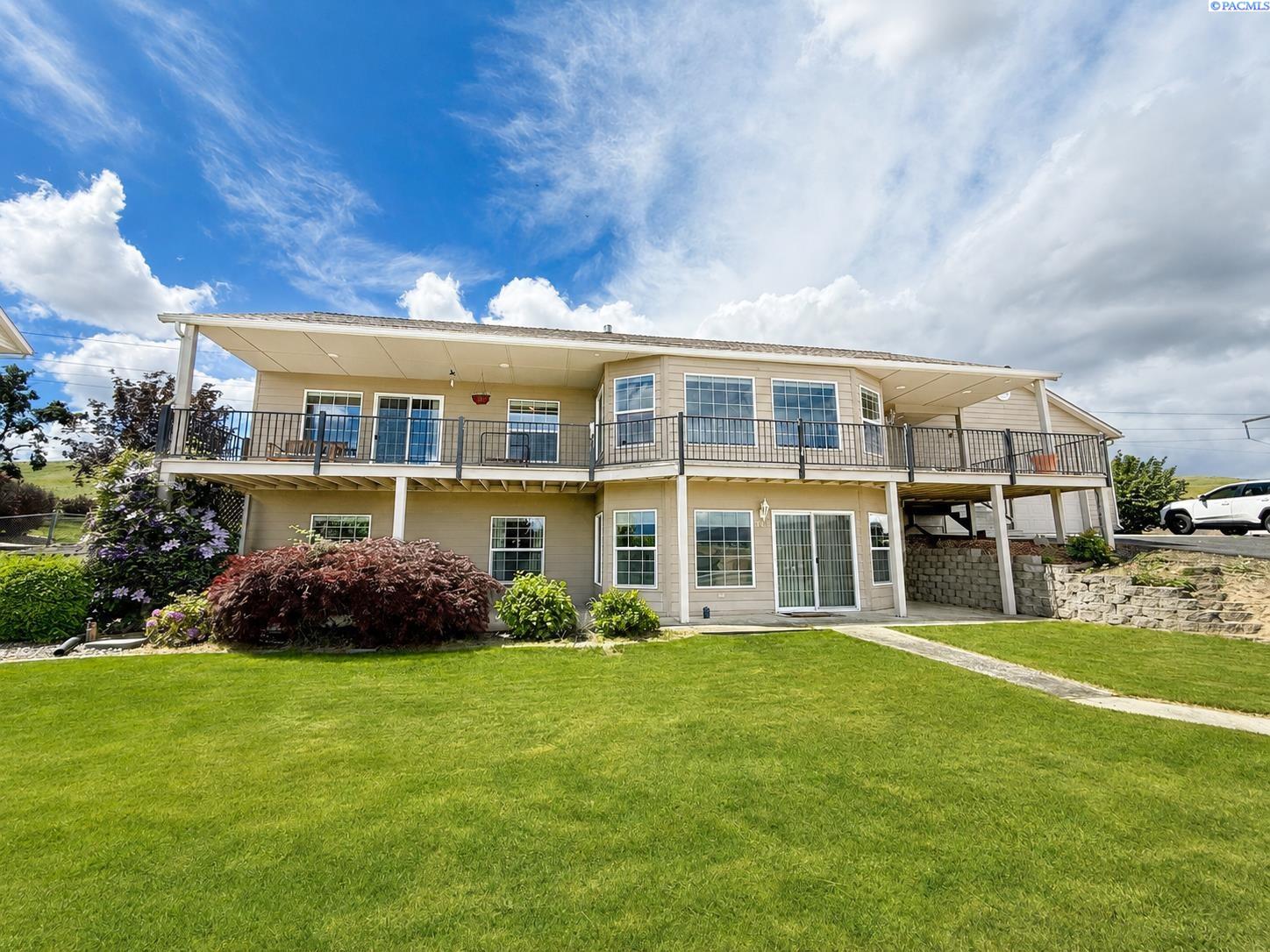3824 Pleasant View Dr, Clarkston WA 99403