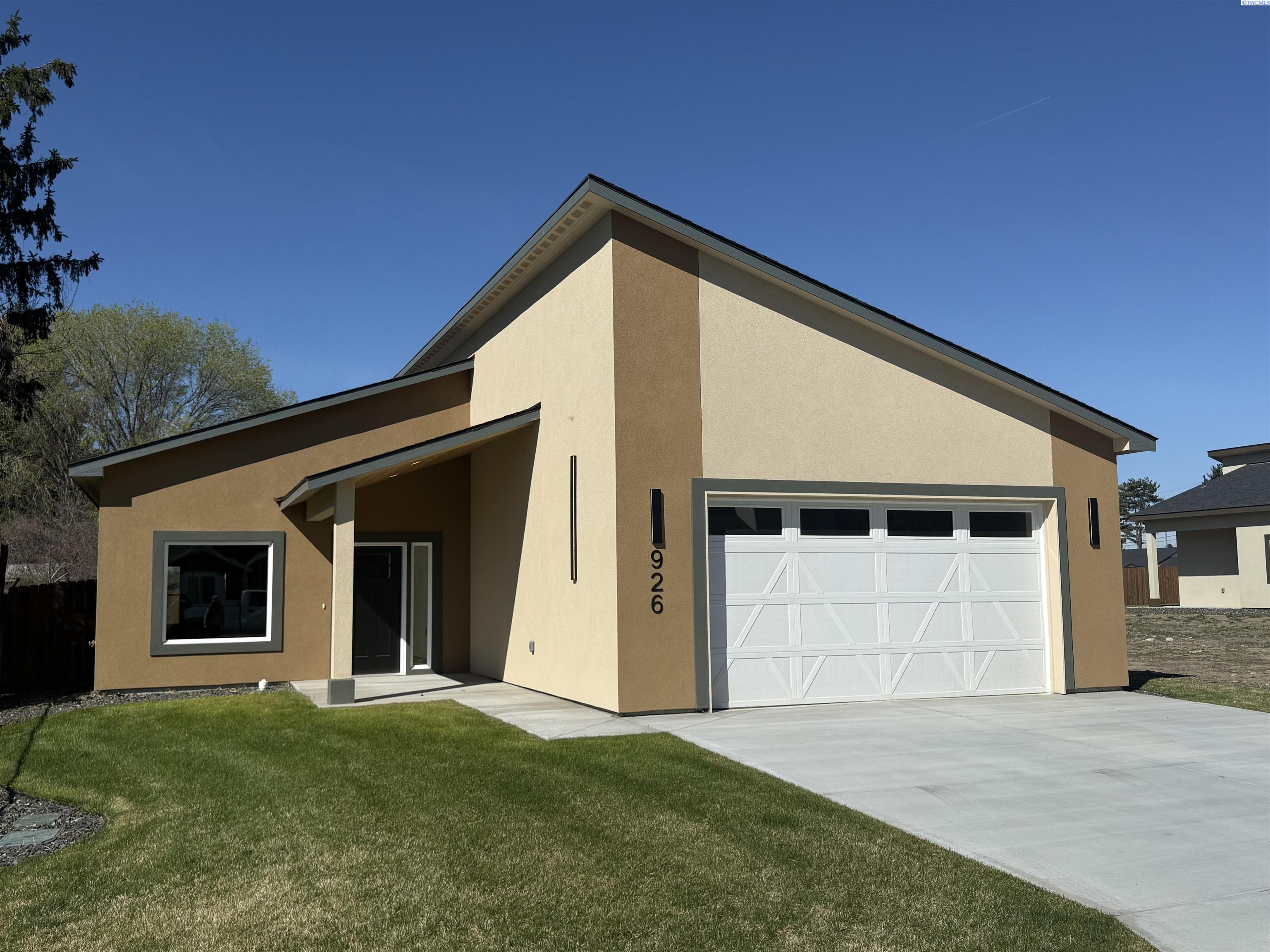926 N 26th Ave, Pasco WA 99301