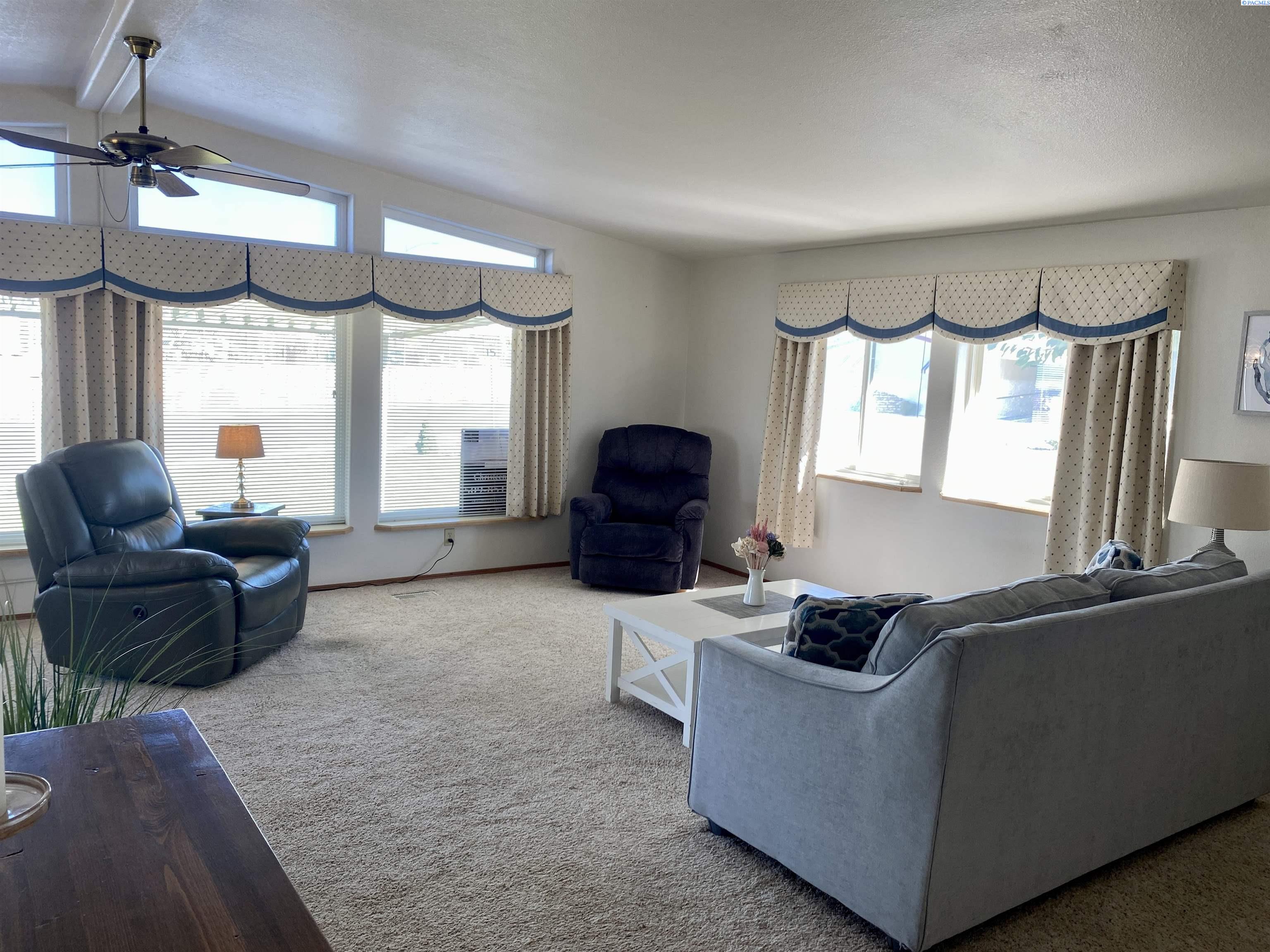 312 S Columbia Center Blvd Unit 74 #74, Kennewick, WA 99336