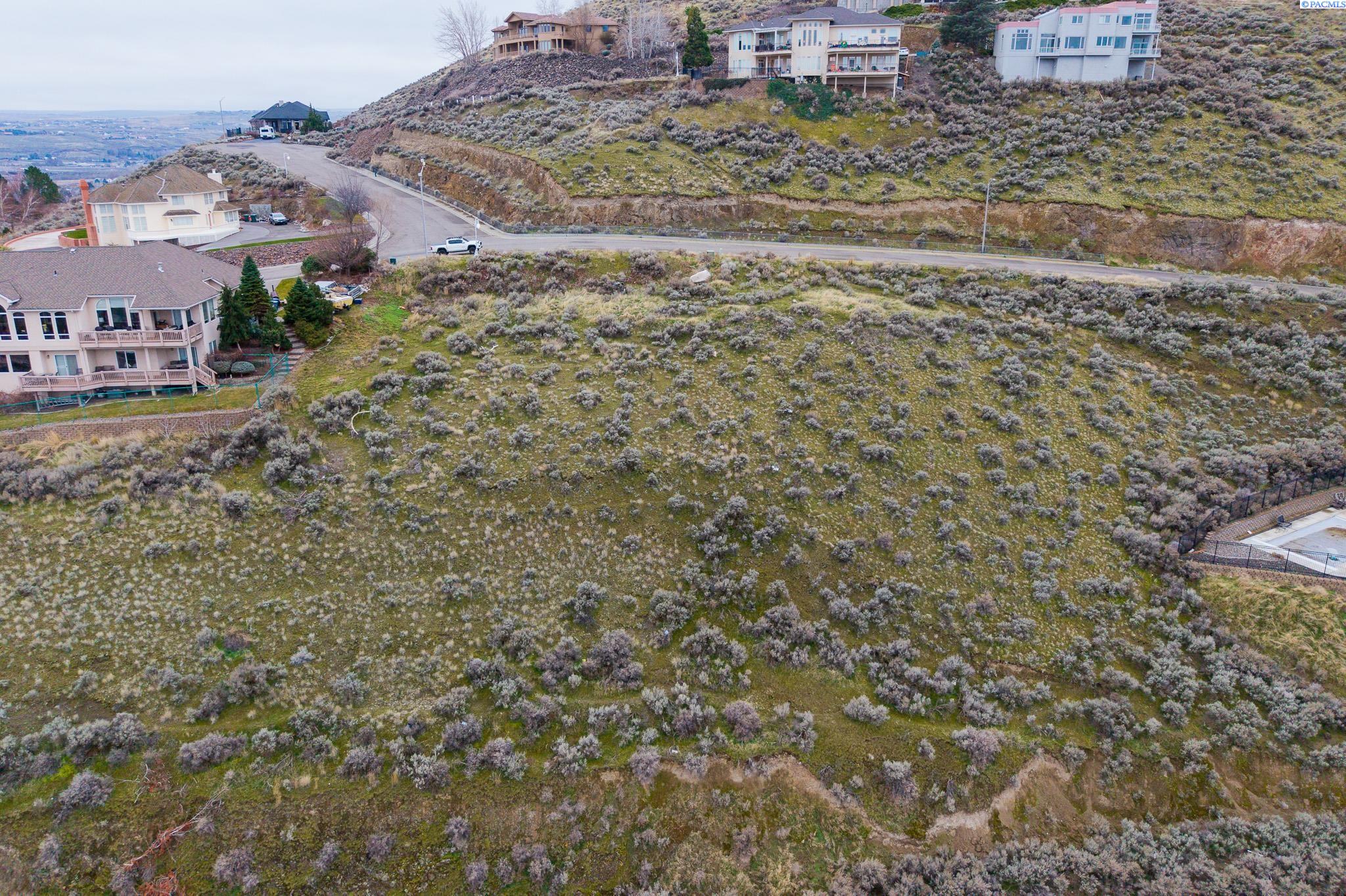 200 Meadow Hills Dr, Richland, WA 99352