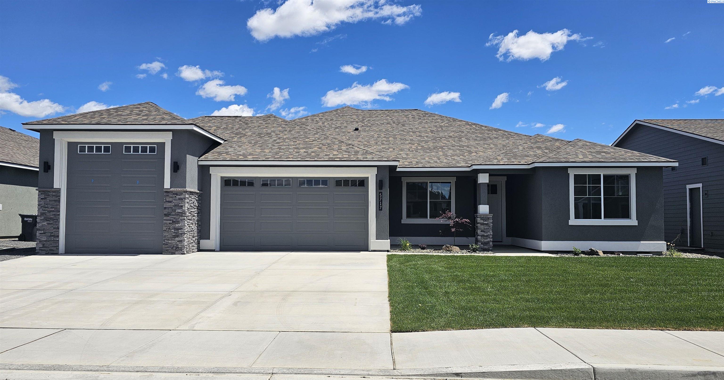 5717 Flathead Ave, Pasco, WA 99301