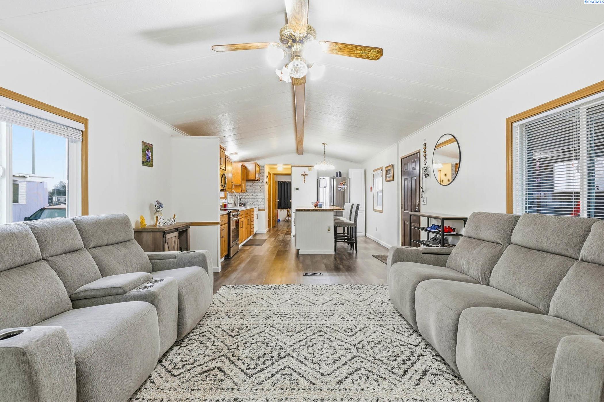 1000 Alexander Ct #21, Prosser, WA 99350