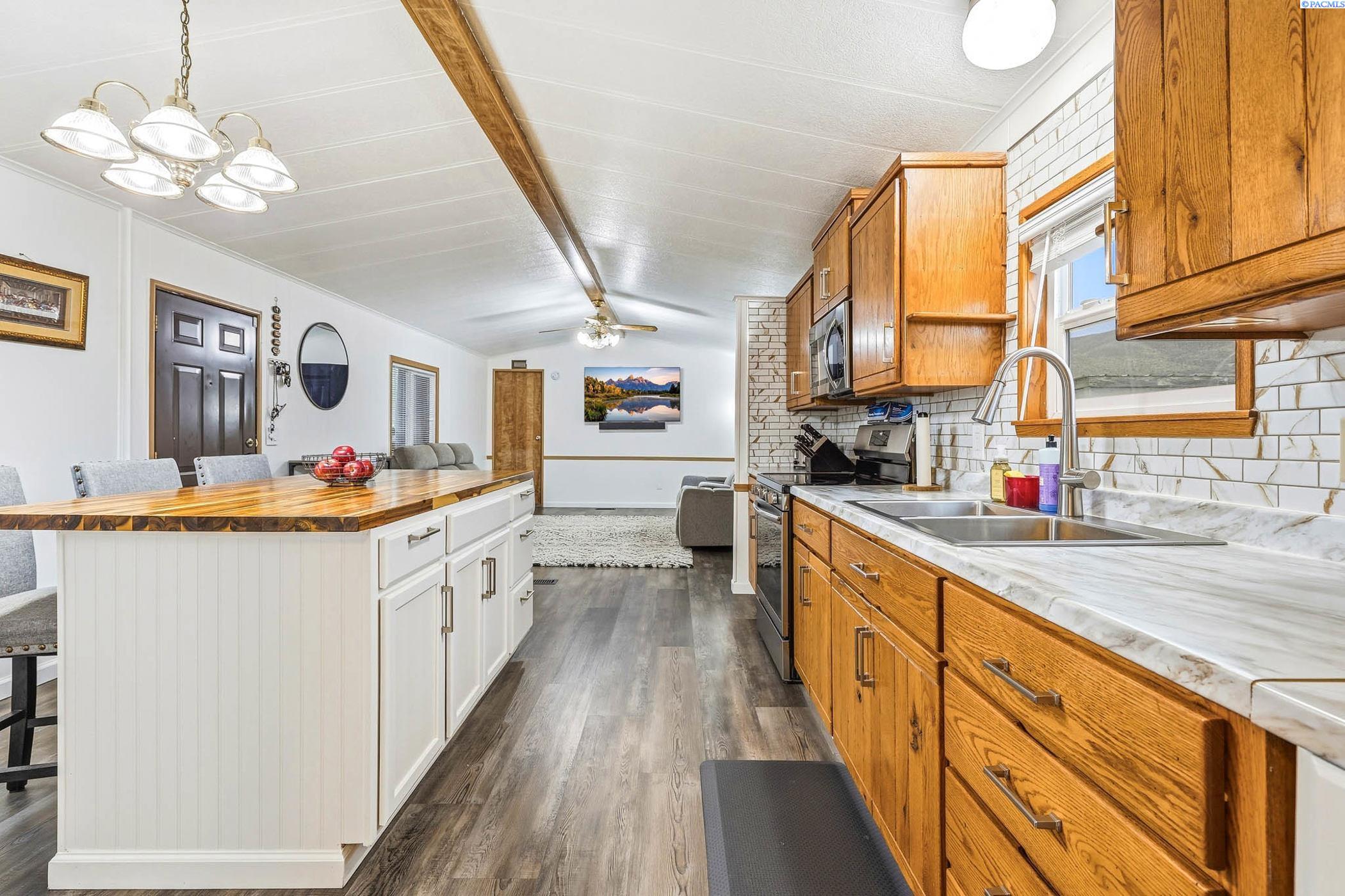 1000 Alexander Ct #21, Prosser, WA 99350