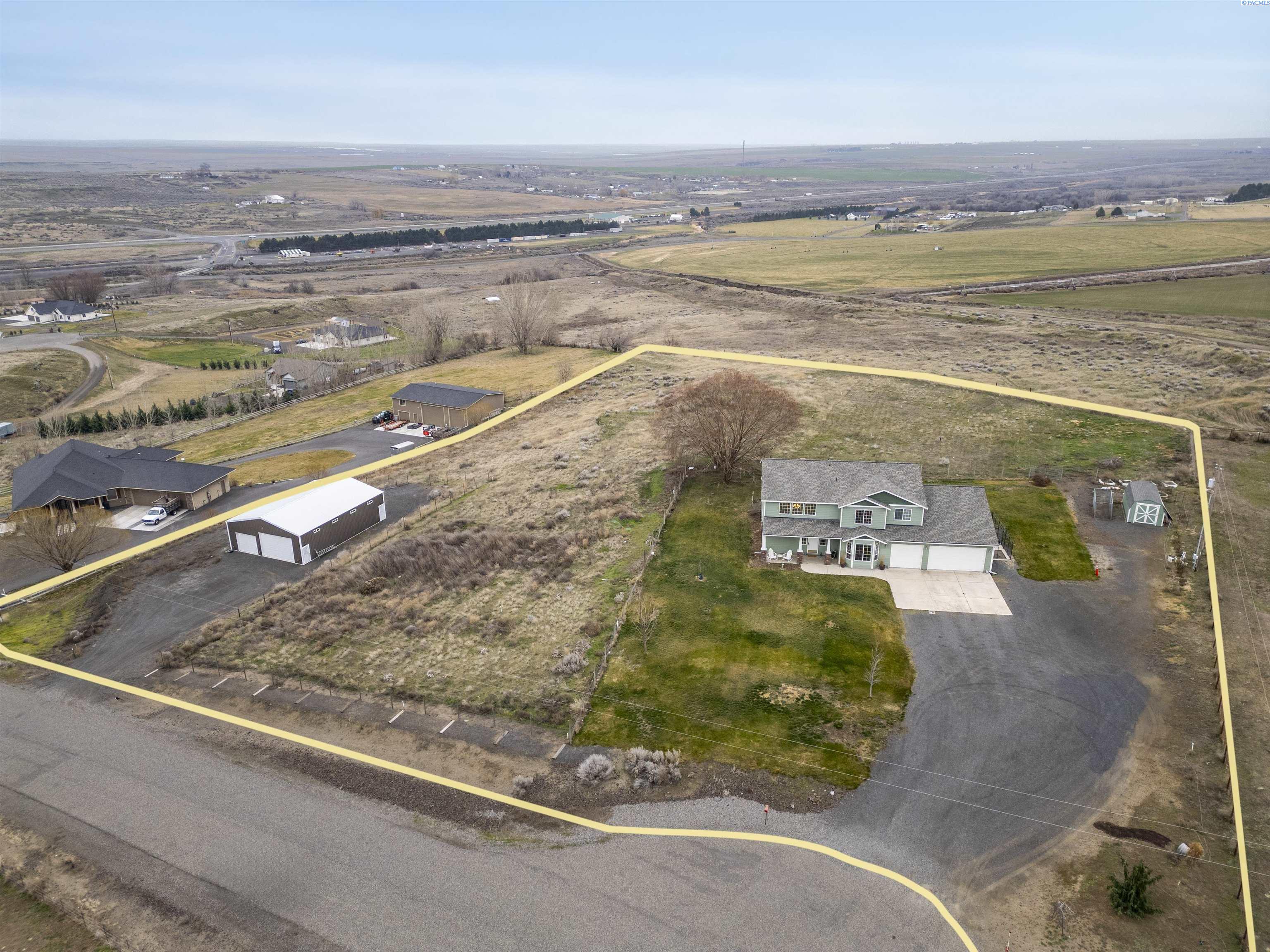 301 Summit Loop, Eltopia, WA 99330