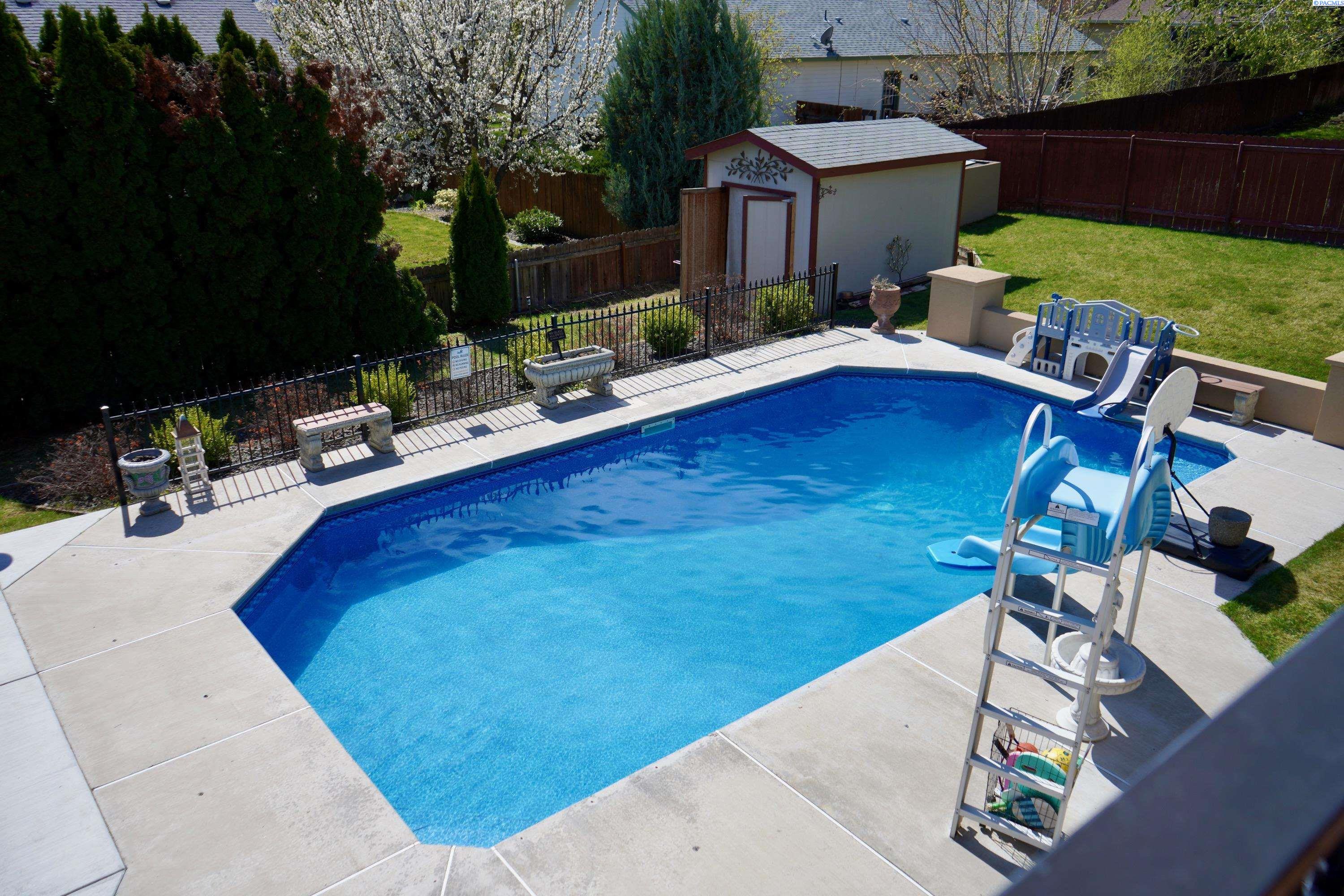 4406 Sahara Dr, Pasco, WA 99301