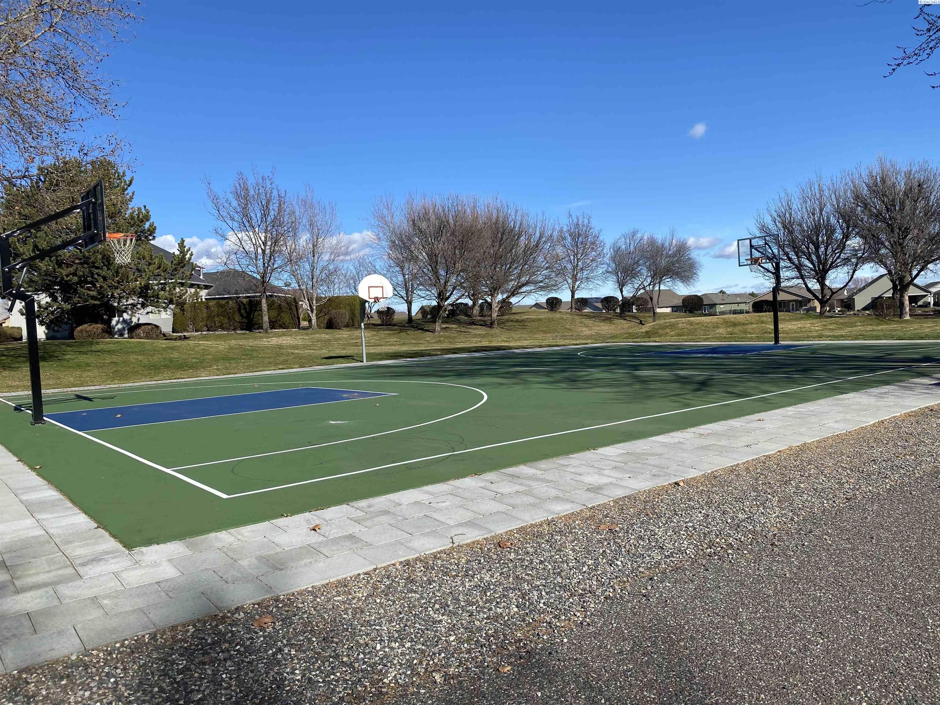 2665 Maidstone St, Richland, WA 99354-2192