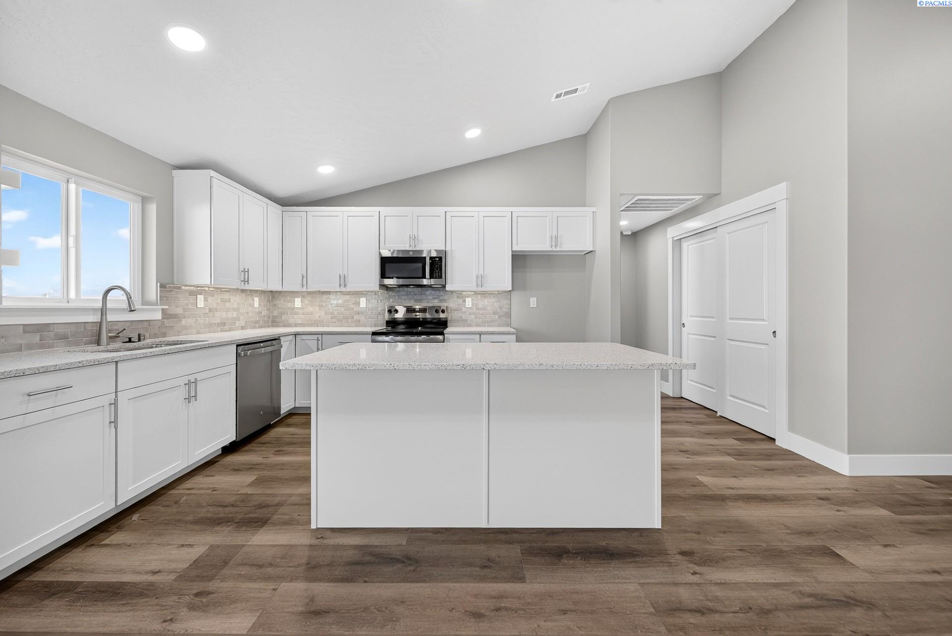 6603 Road 52, Pasco, WA 99301