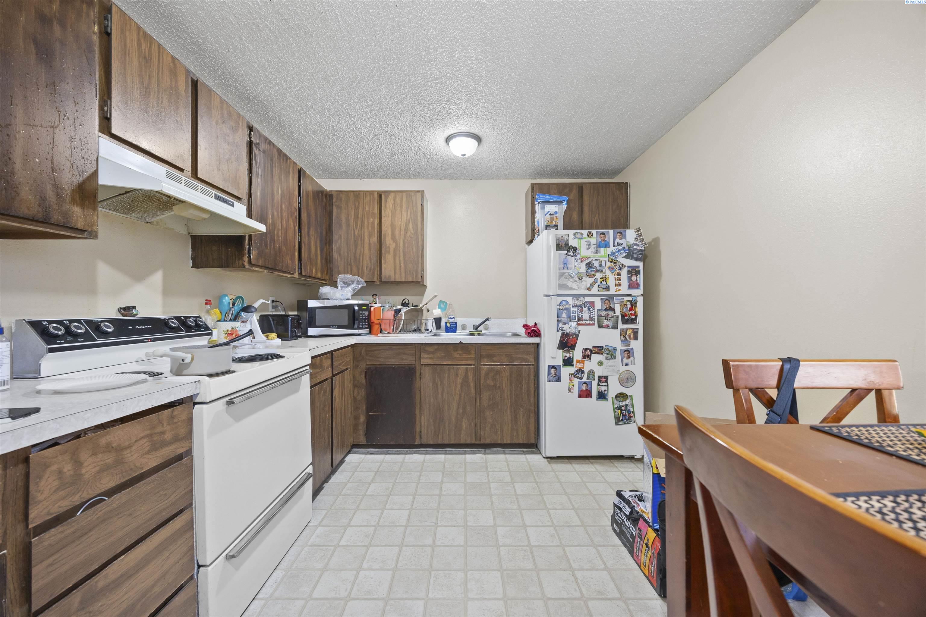 Homes for sale in Zillah, WA | 1013 Second Ave, Zillah, WA 98953 | MLS# 290075